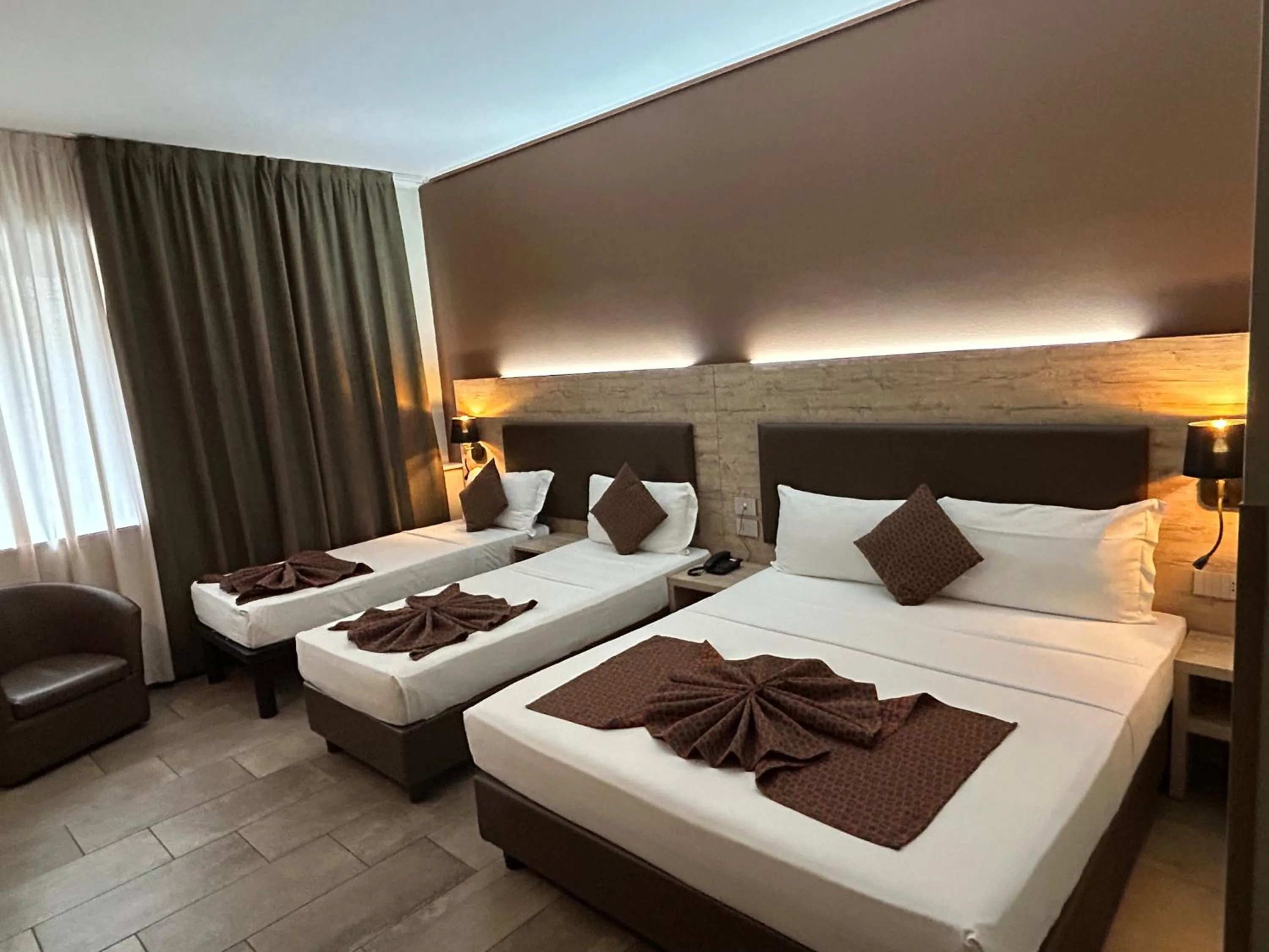 Photo of the whole room, Bed in Hotel Stradivari