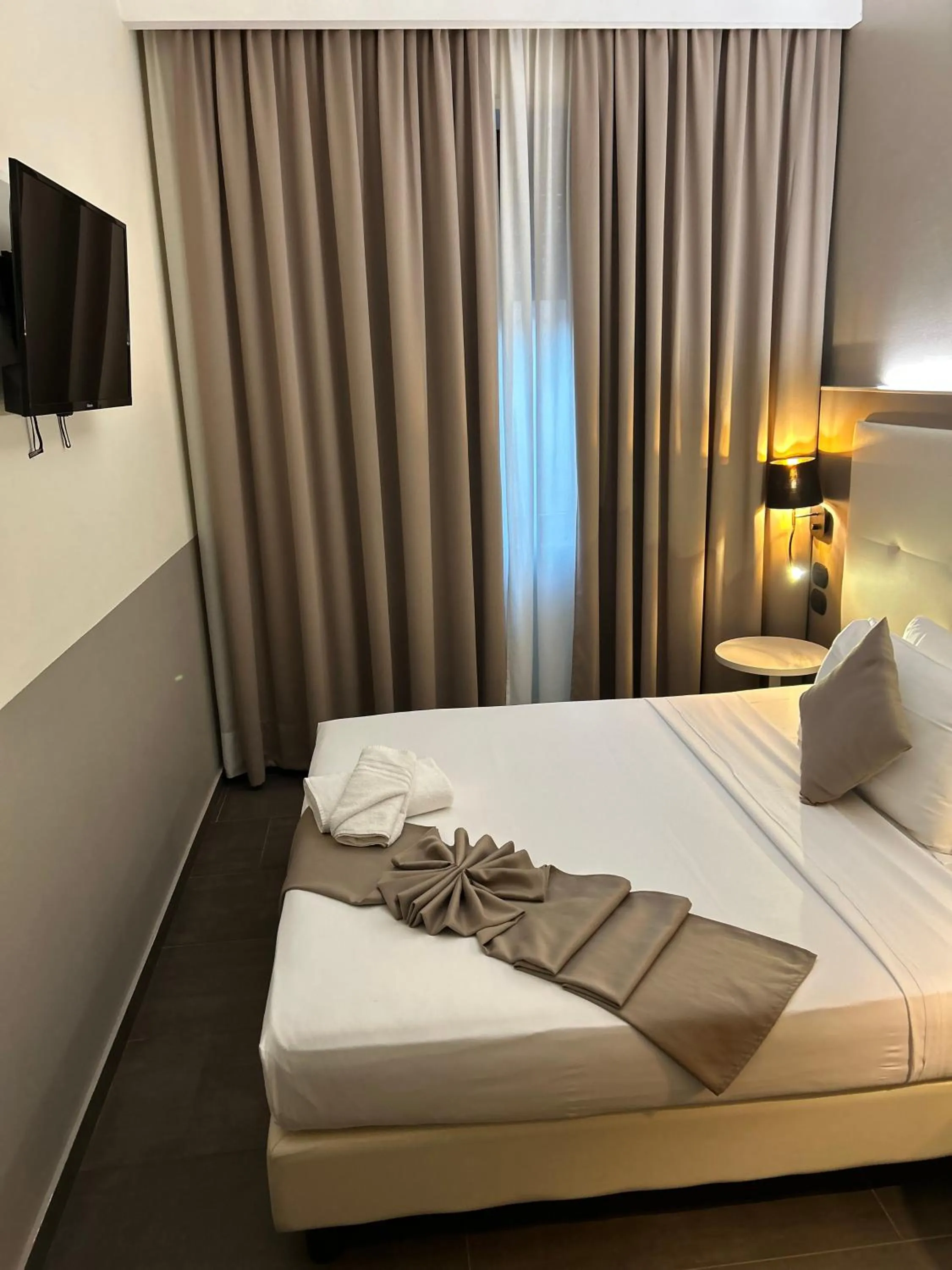 TV and multimedia, Bed in Hotel Stradivari