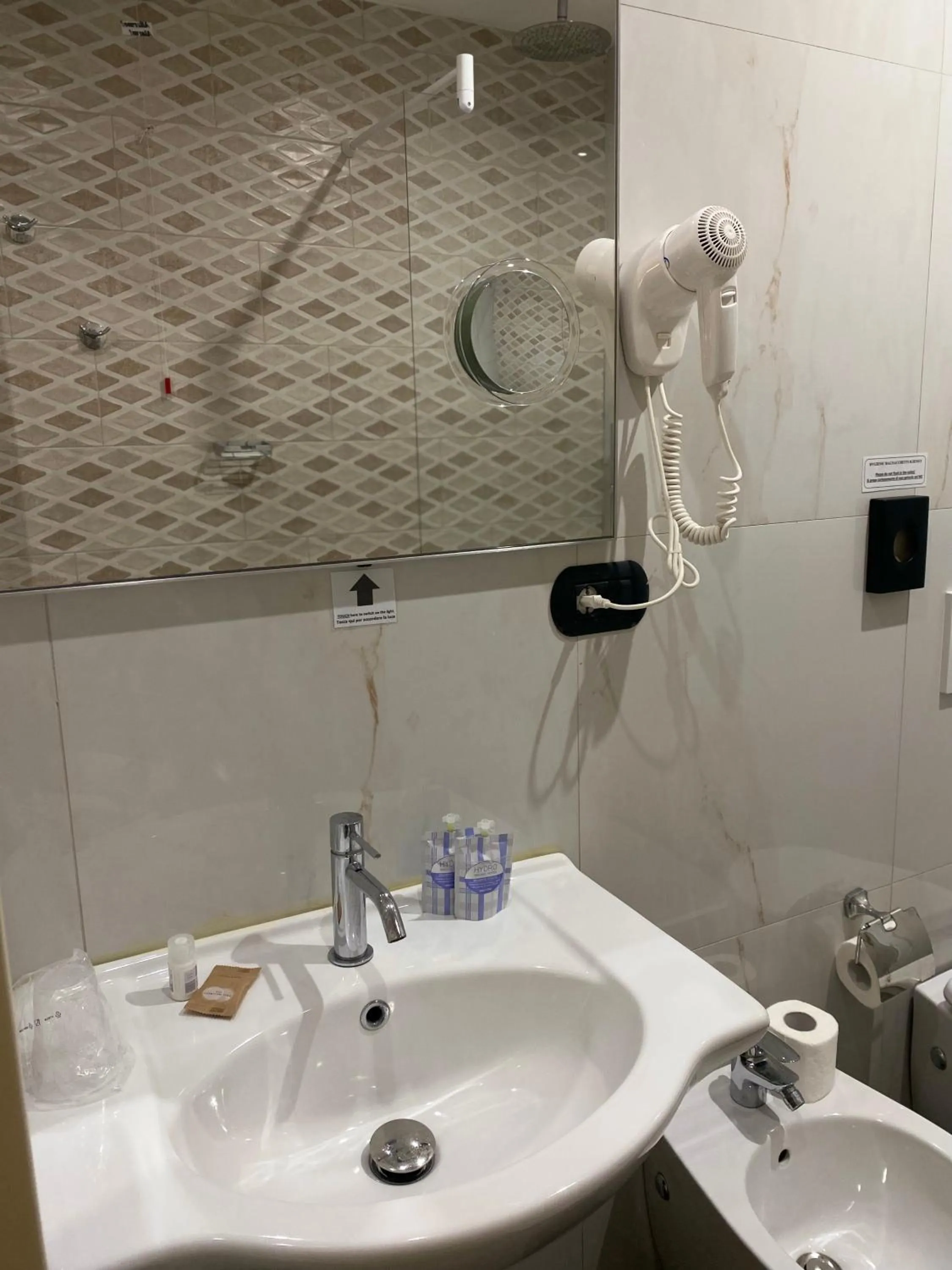 Bathroom in Hotel Stradivari