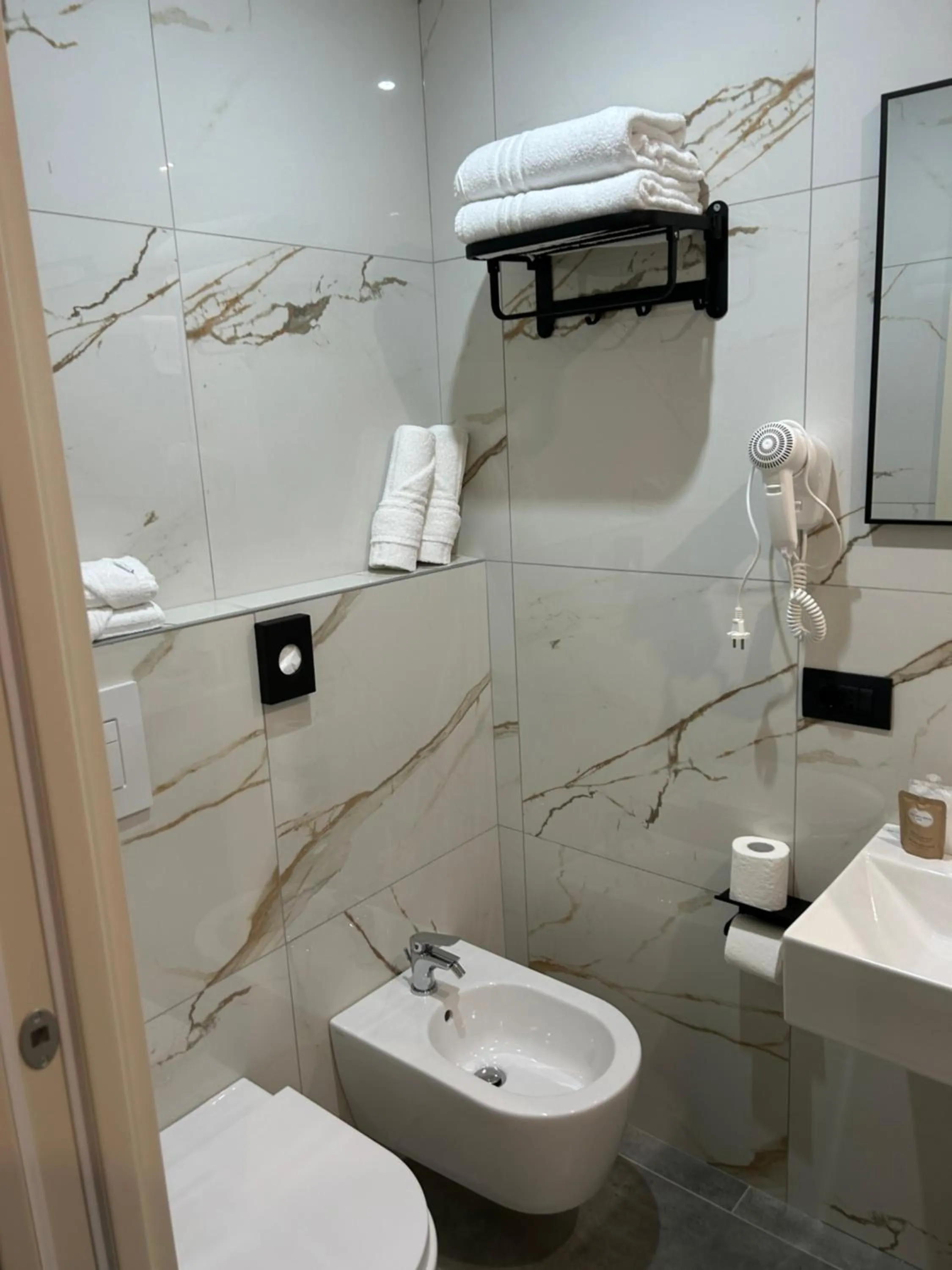 Bathroom in Hotel Stradivari