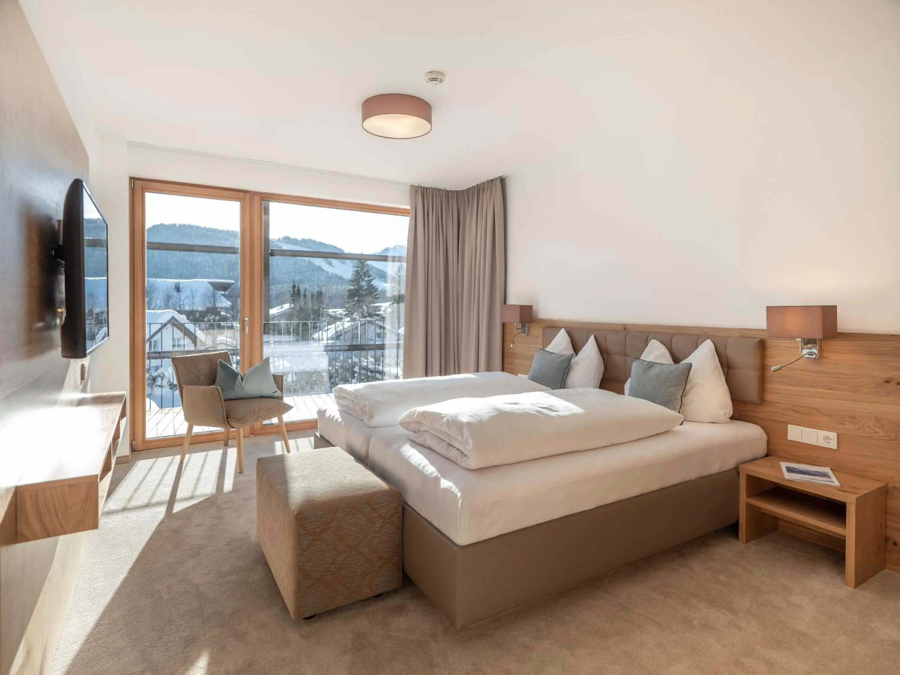Photo of the whole room, Bed in GOTTHARD - FINE LIVING APARTMENTS