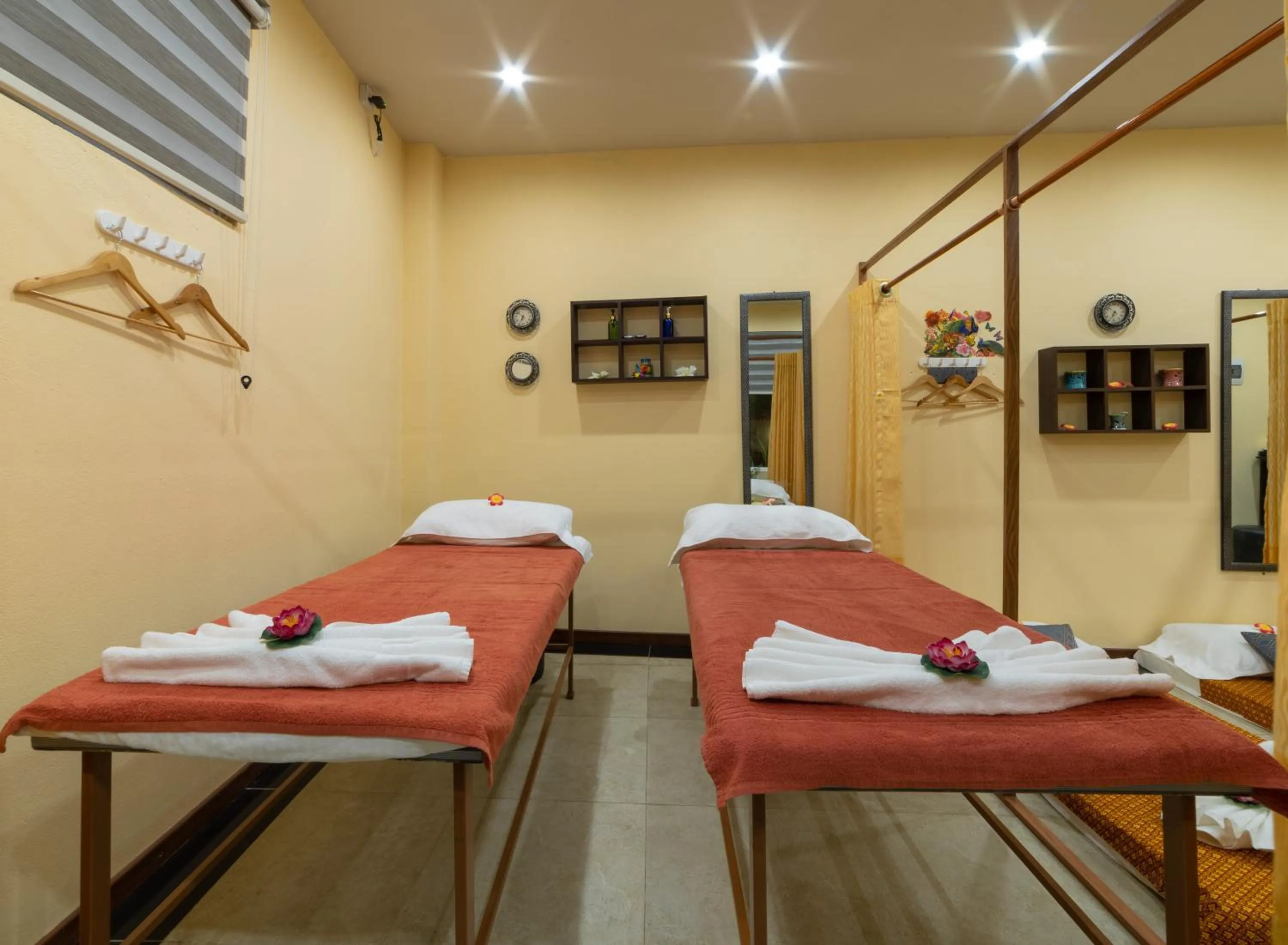 Massage in Nala Veli Beach & Spa