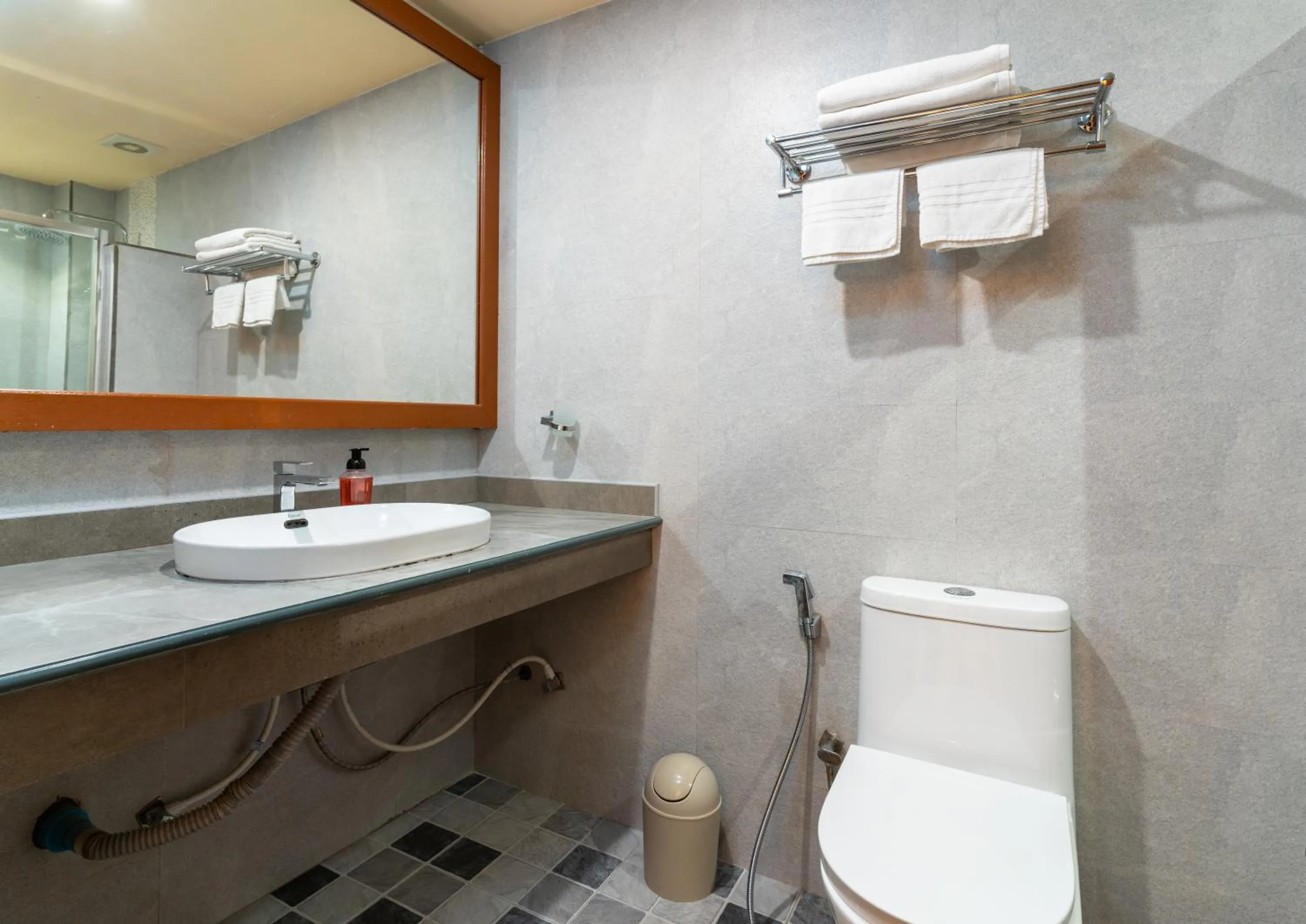 Shower in Nala Veli Beach & Spa