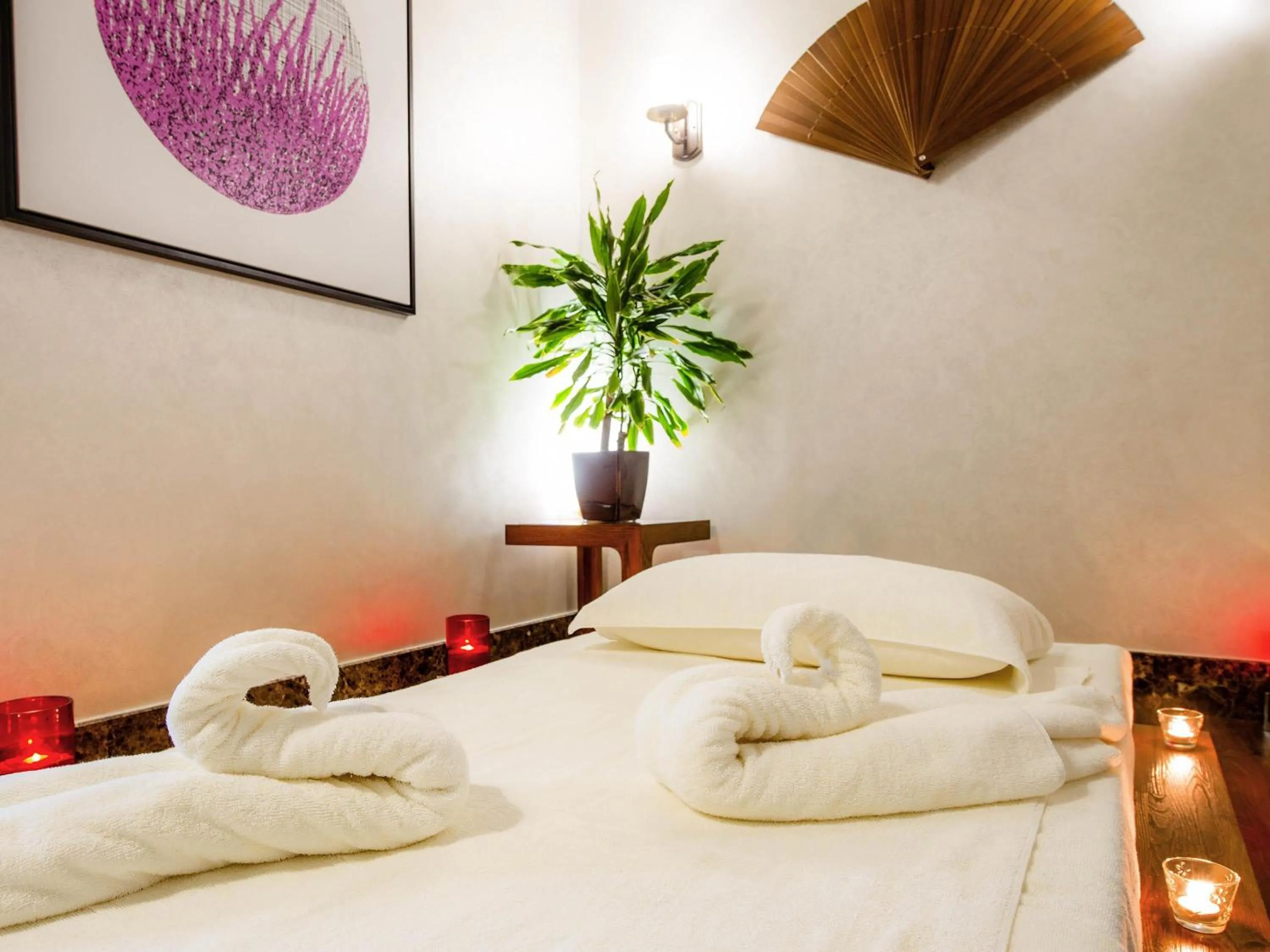 Other, Bed in Ibis Abu Dhabi Gate