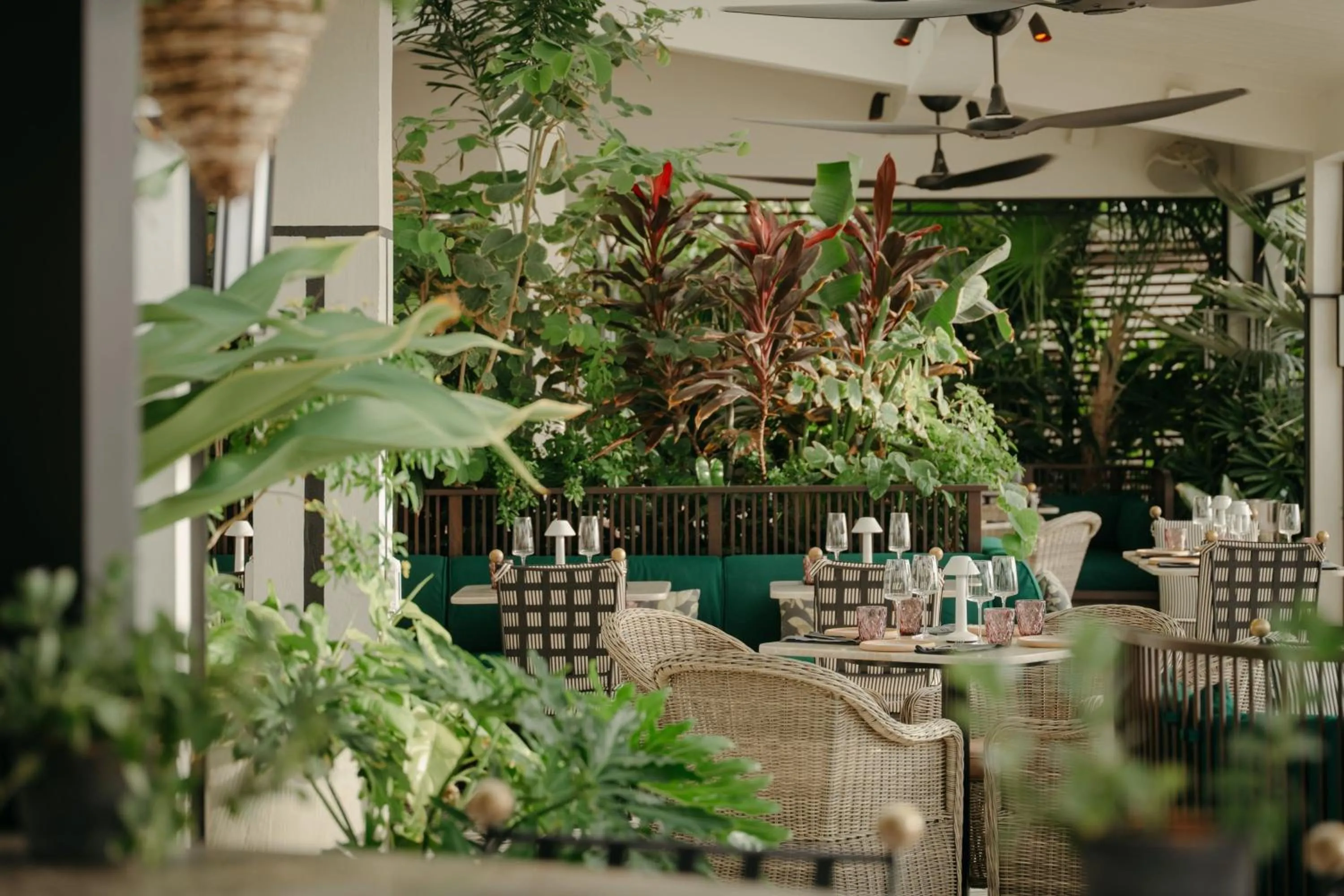Lounge or bar in The Ritz-Carlton, Grand Cayman