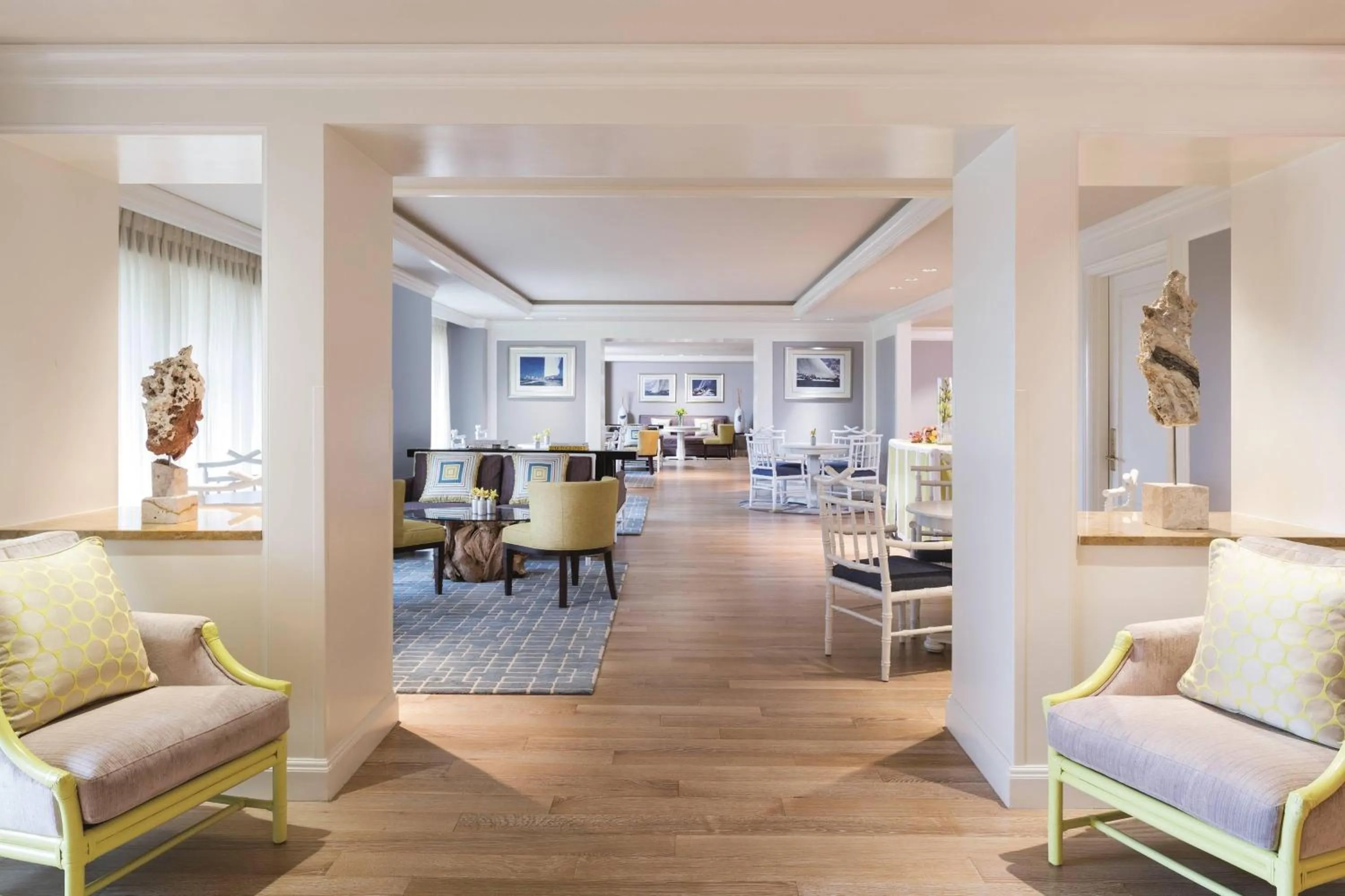 Lounge or bar in The Ritz-Carlton, Grand Cayman