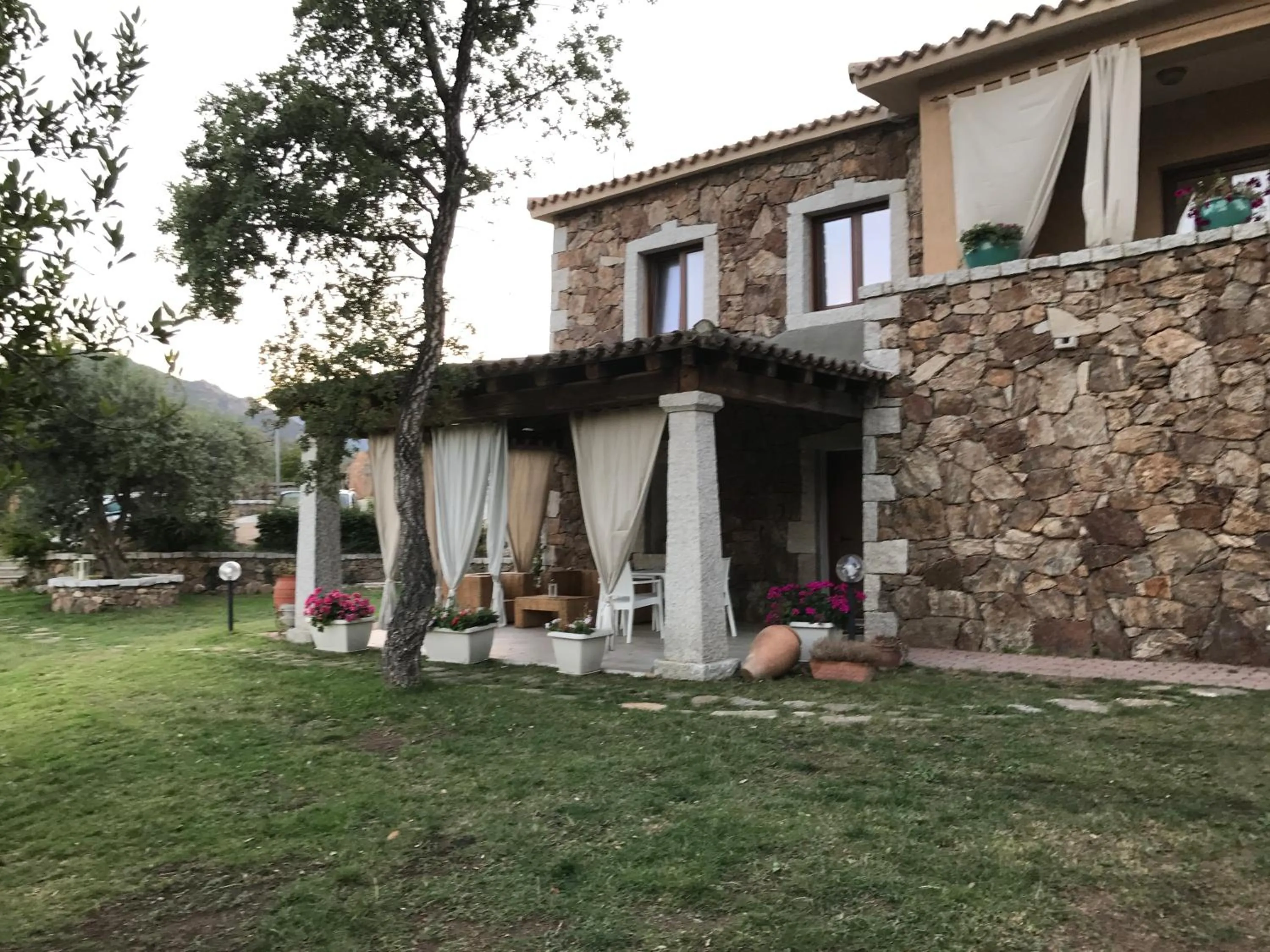 Facade/entrance in Il Giardino di Daniela Apartments