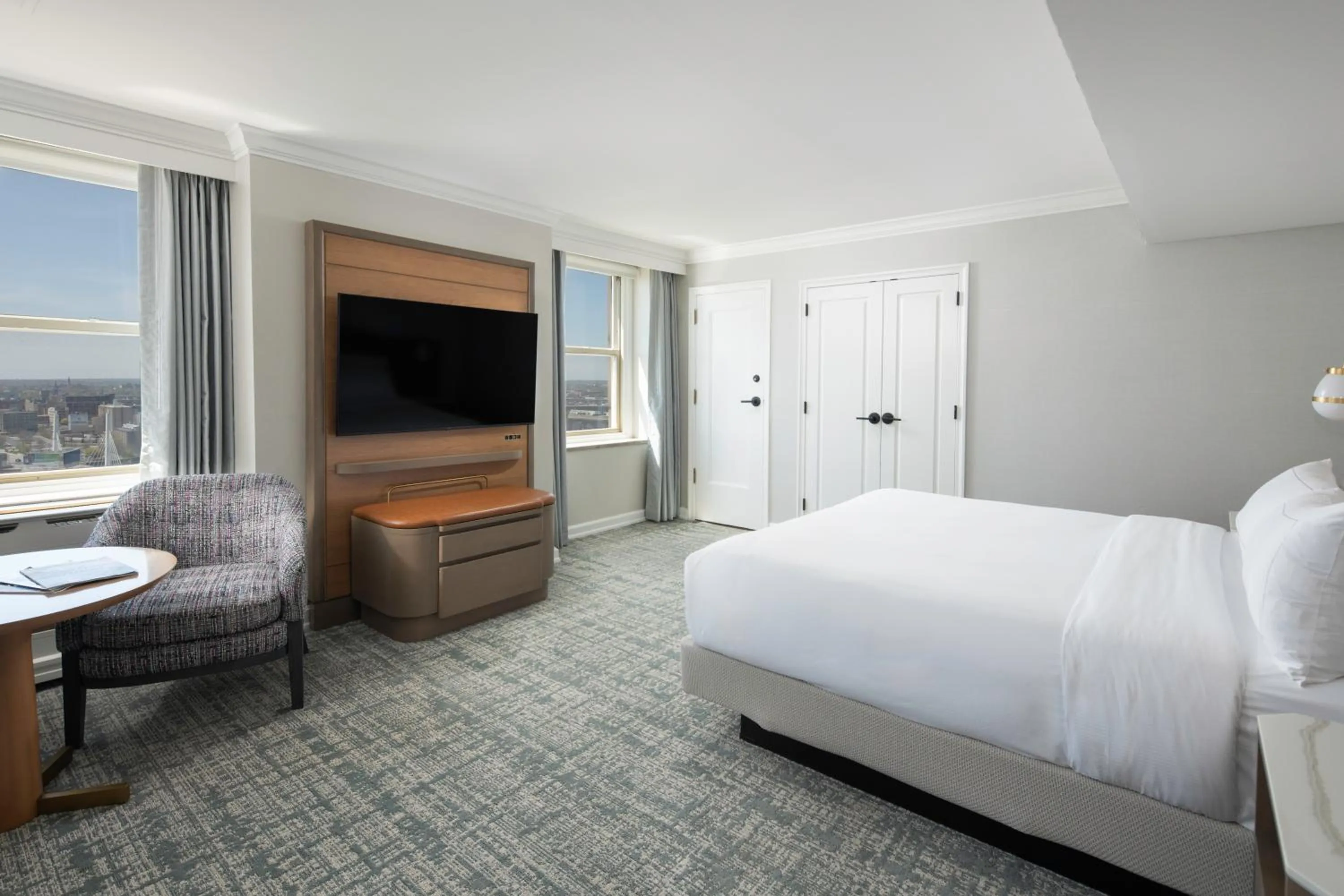 Bed in Hilton Milwaukee