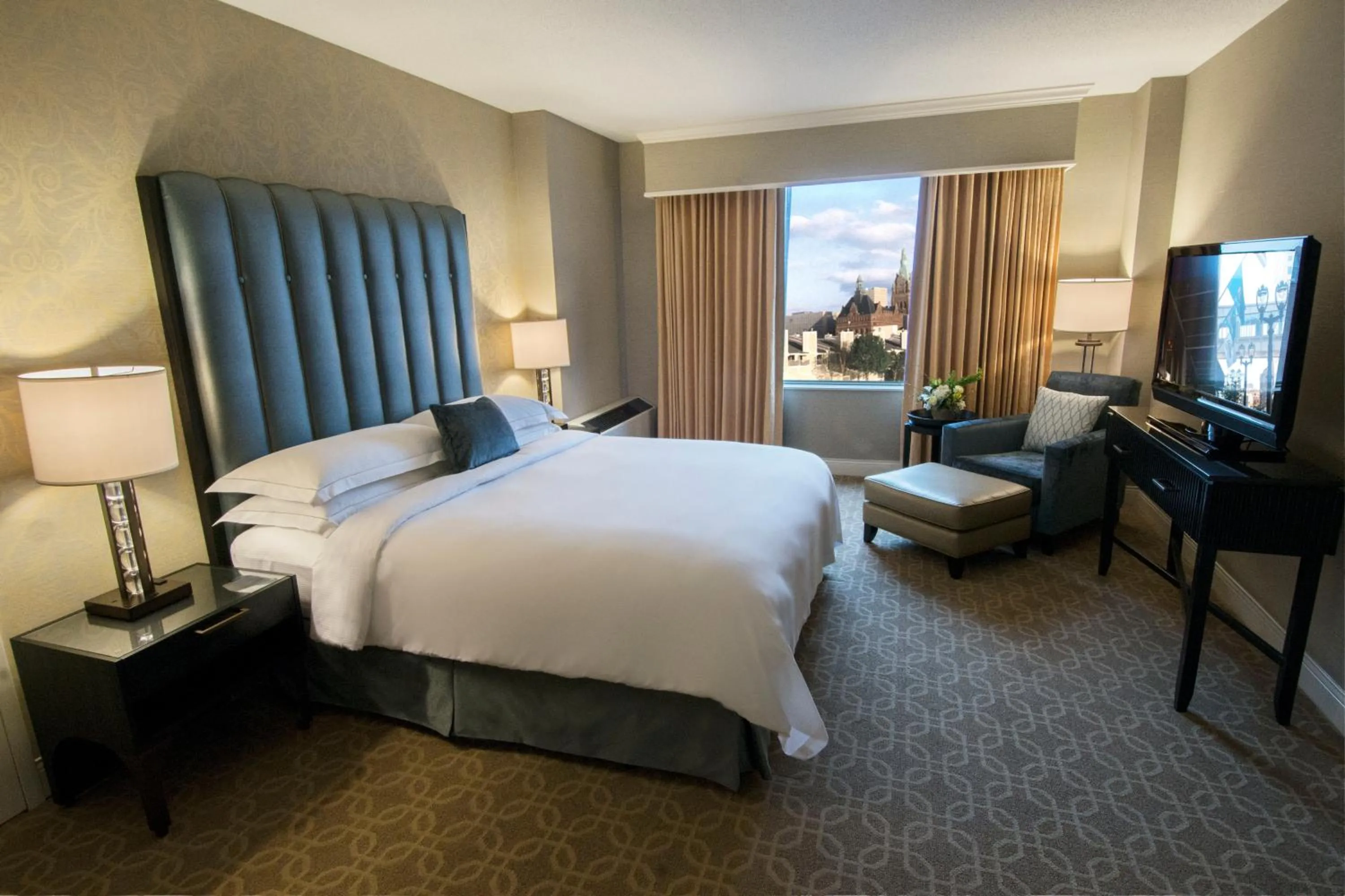 Bed in Hilton Milwaukee