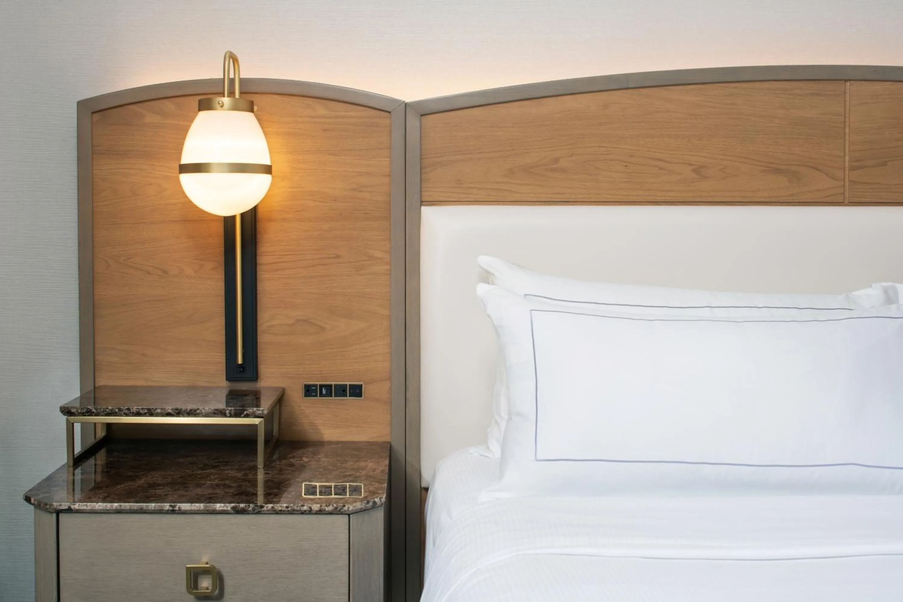 Bed in Hilton Milwaukee