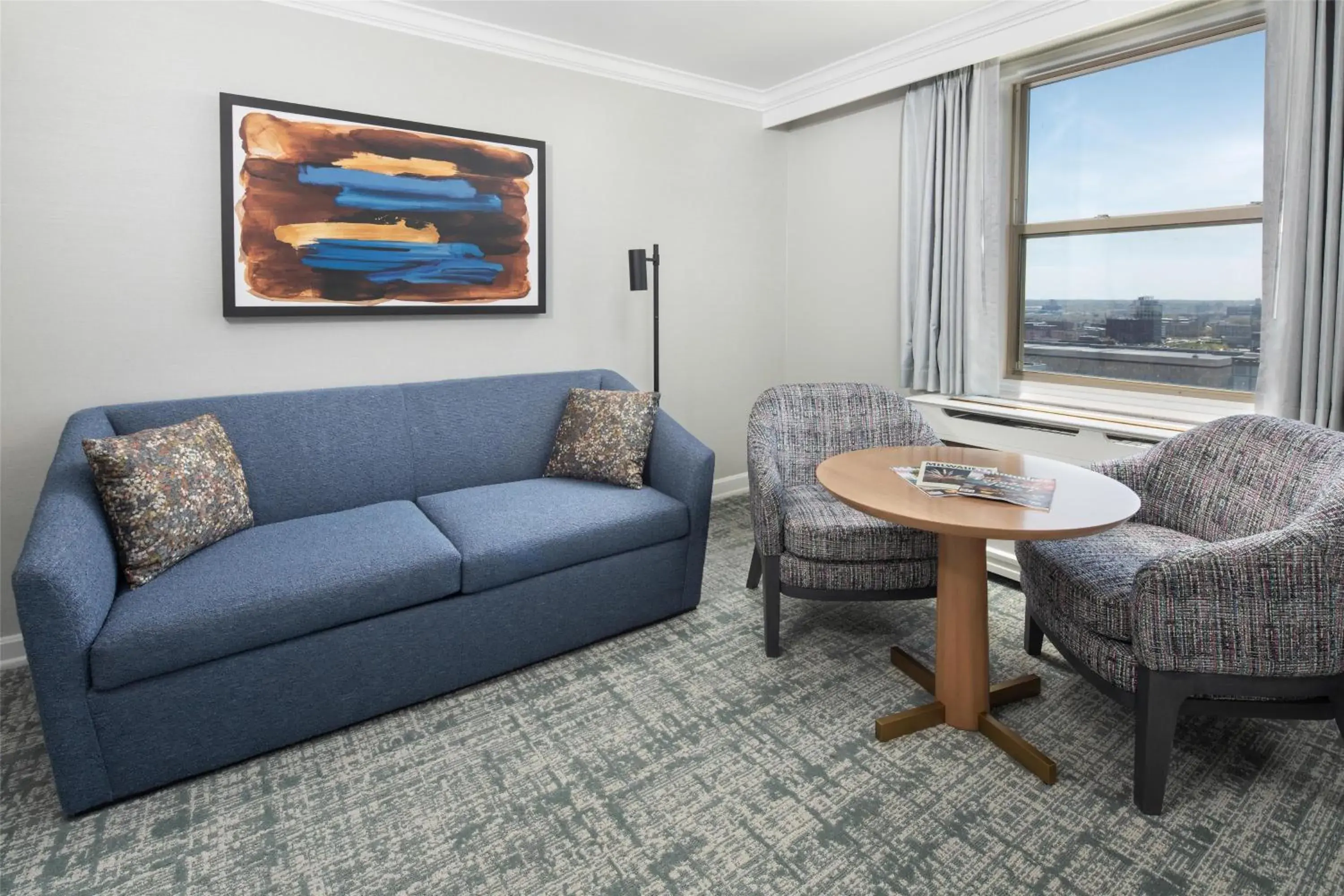 Superior King Room in Hilton Milwaukee Superior King Room in Hilton Milwaukee