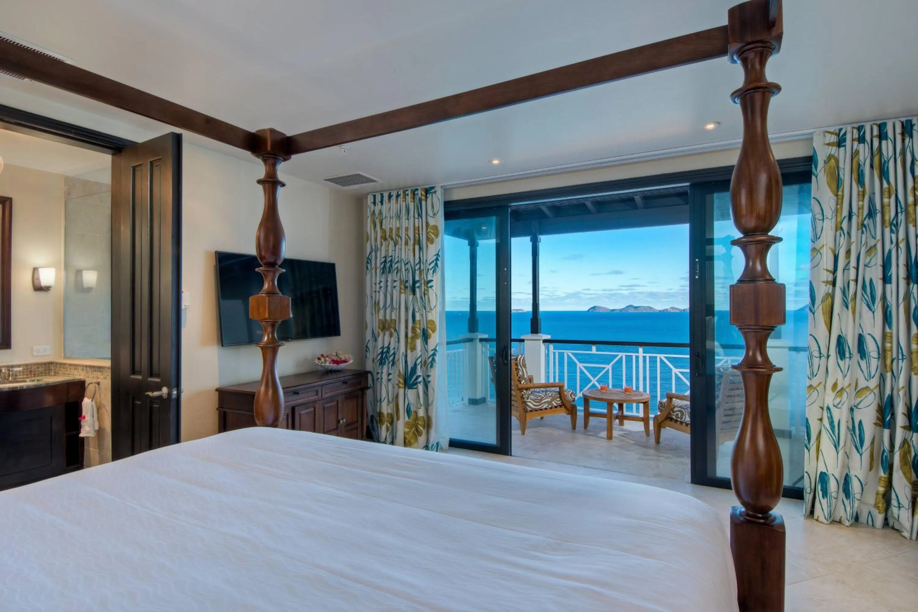 Bedroom, Bed in Scrub Island Resort, Spa & Marina