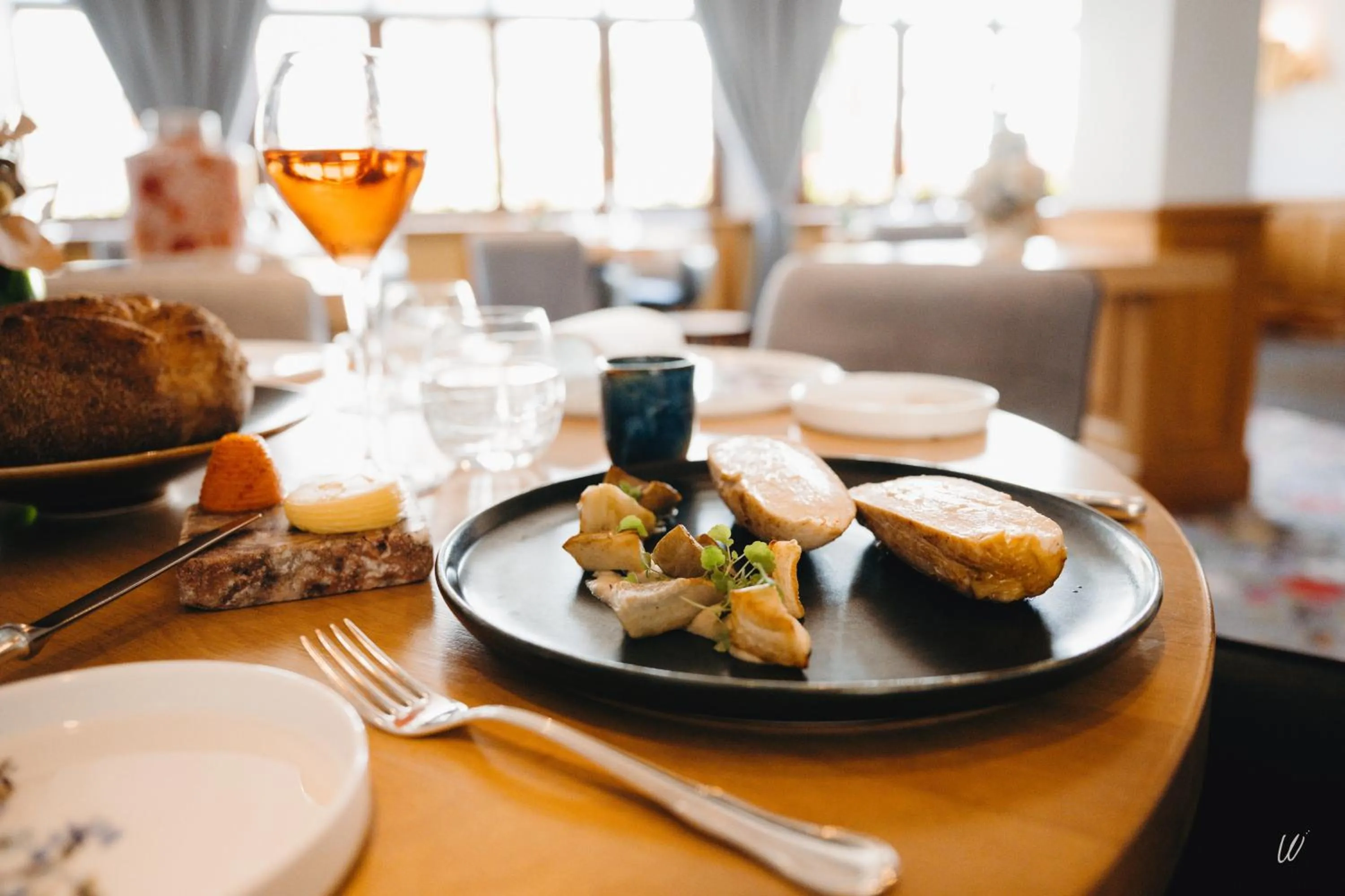 Restaurant/places to eat in Armes de Champagne Hôtel & Spa