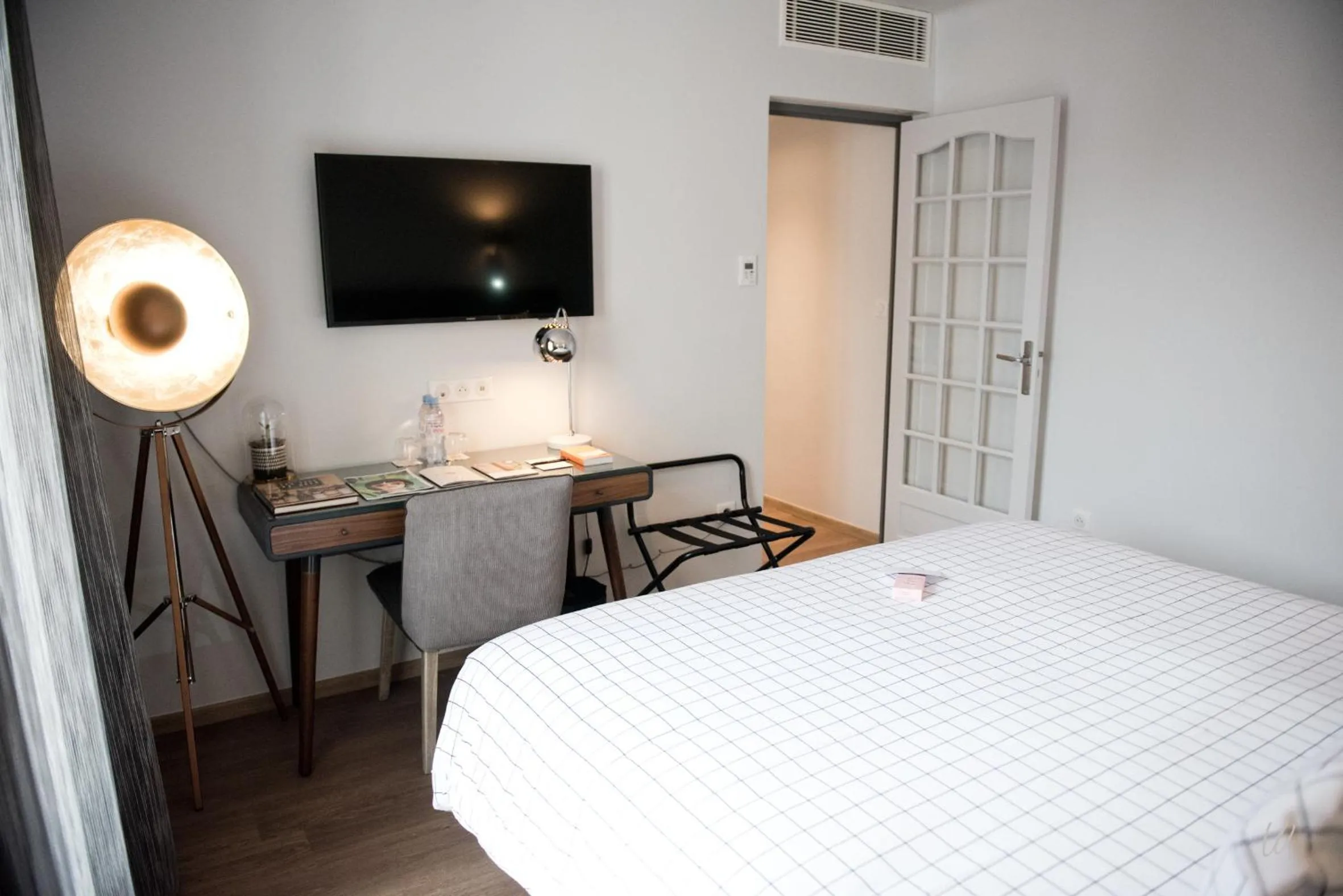 Bedroom, Bed in Armes de Champagne Hôtel & Spa