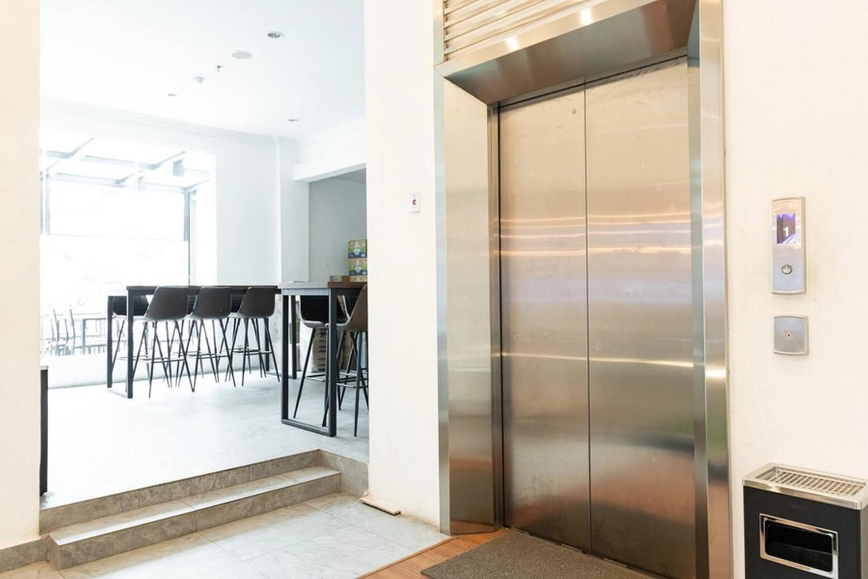 Facade/entrance in RedDoorz Premium near Centre Point Mall Medan