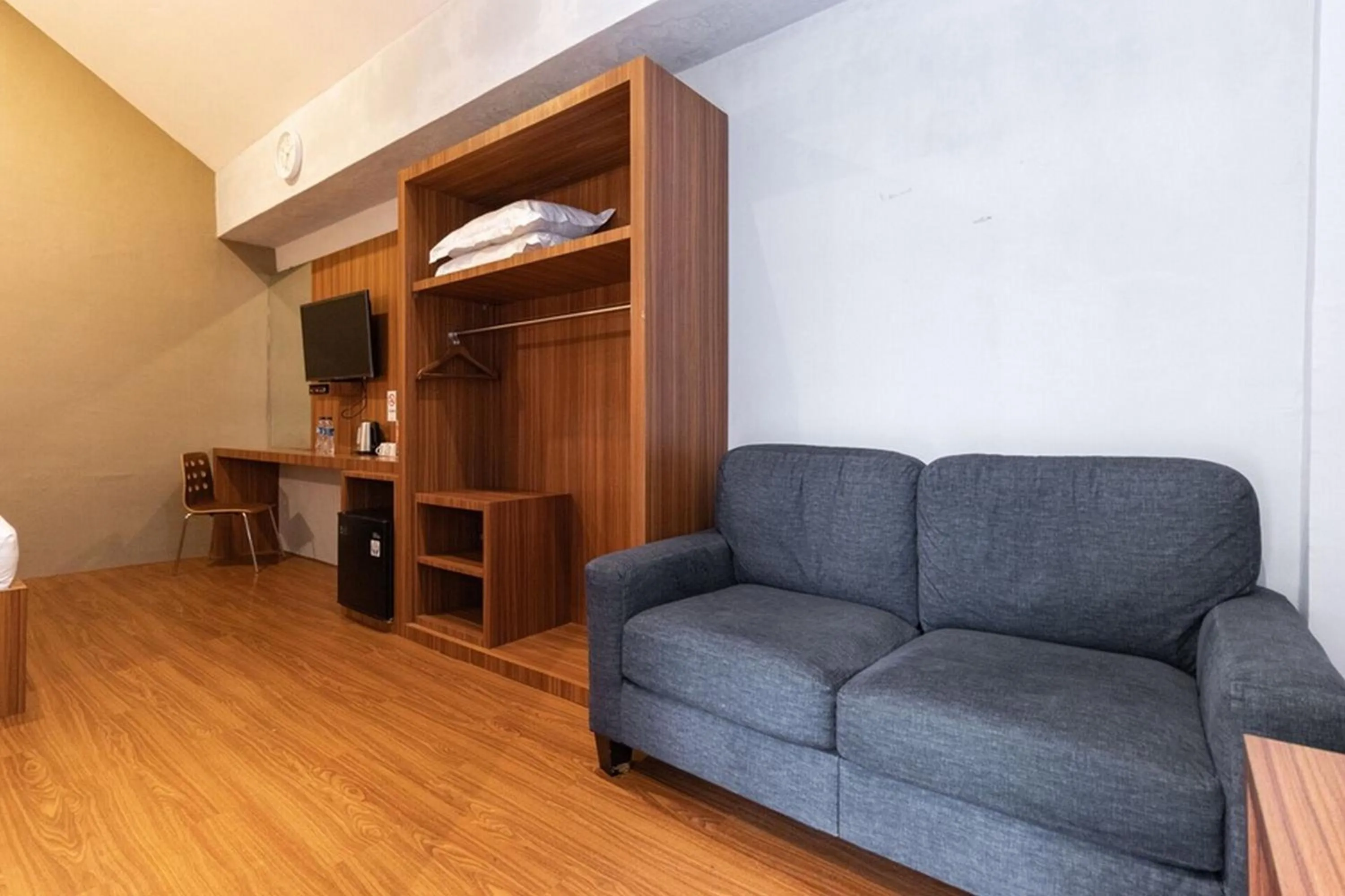 Living room in RedDoorz Premium near Centre Point Mall Medan