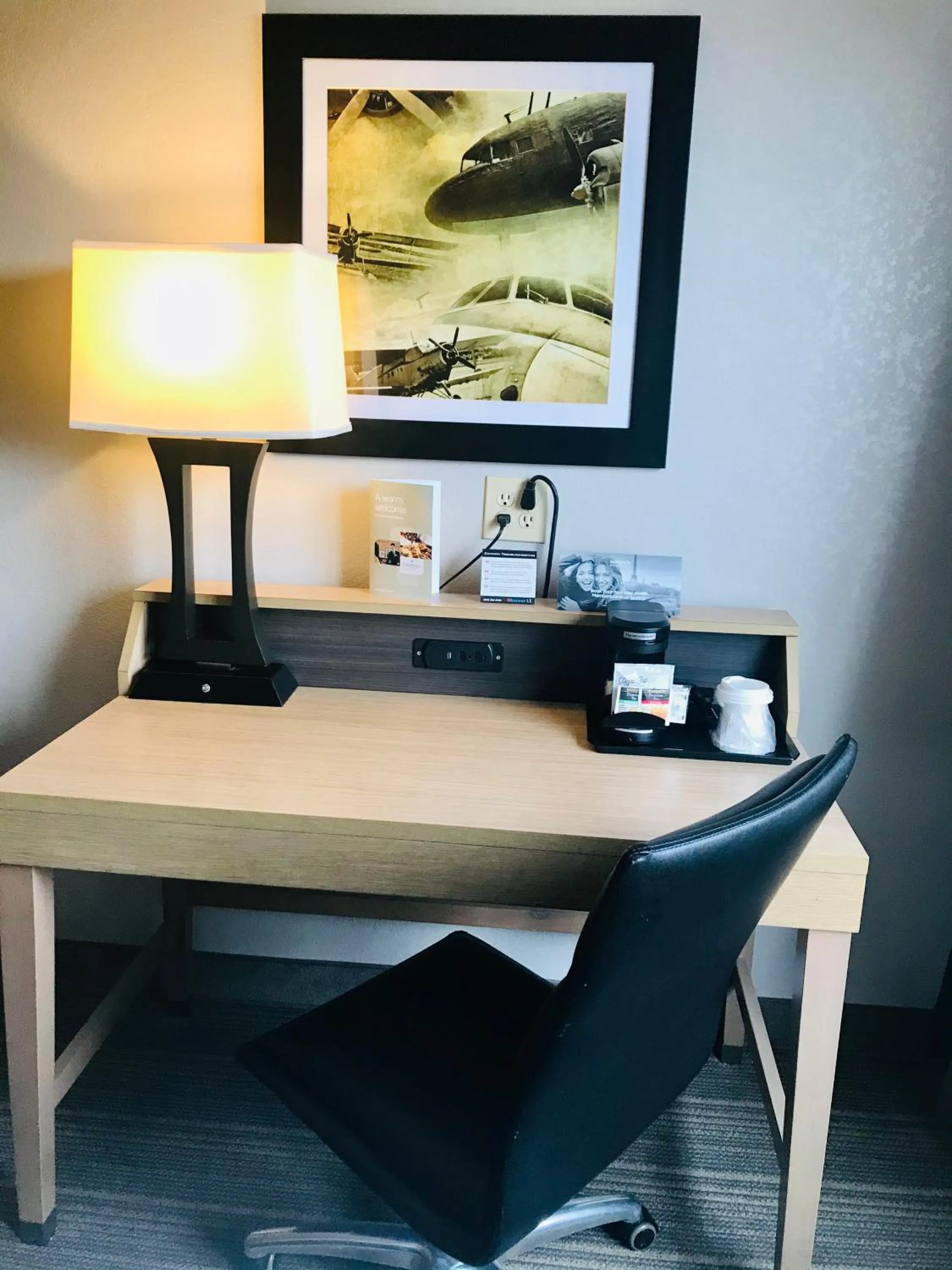 Photo of the whole room in Country Inn & Suites by Radisson, Warner Robins, GA