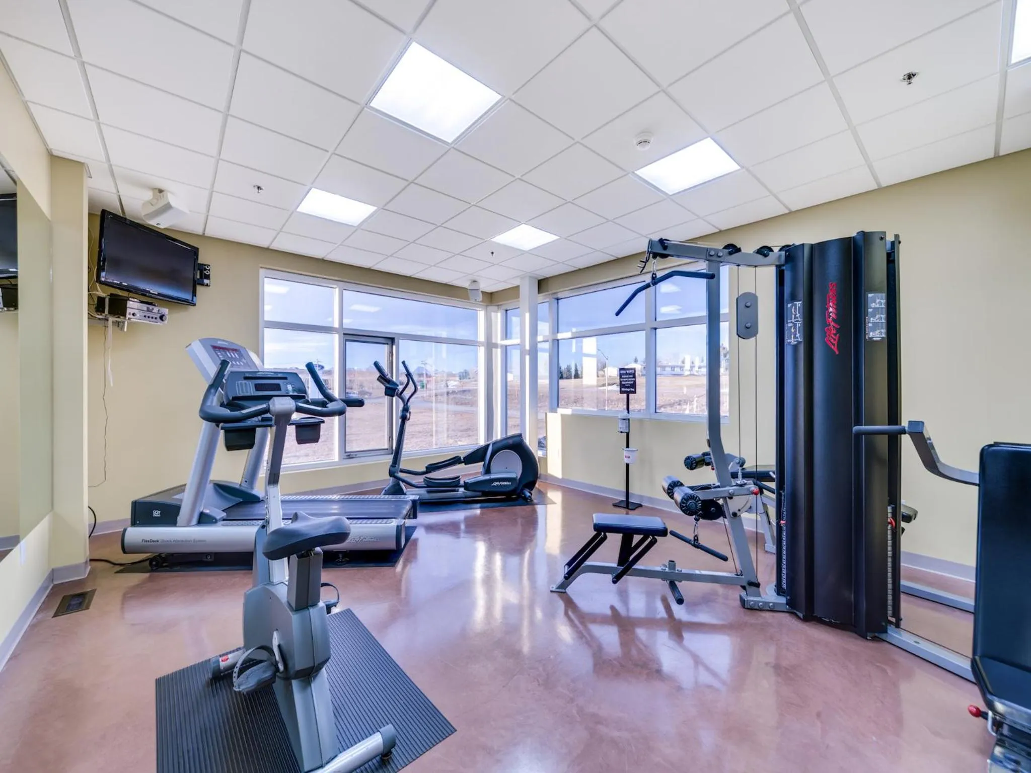Fitness centre/facilities in Heritage Inn Hotel & Convention Centre - Pincher Creek