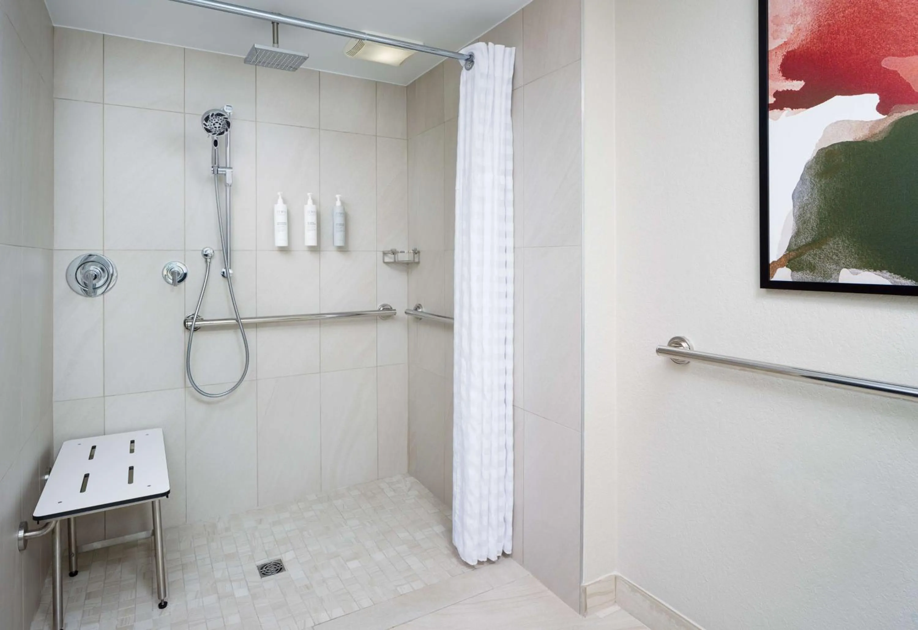 Bathroom in Embassy Suites by Hilton Memphis East Germantown Area