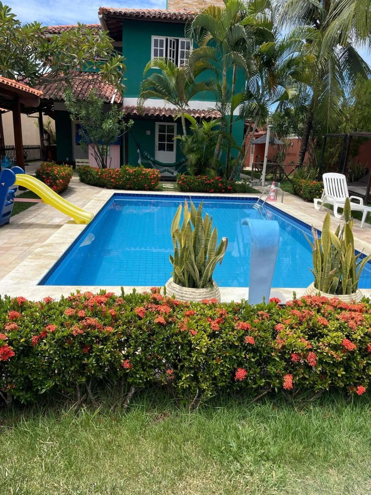 Swimming pool in La Dolce Vita Flat & Pousada