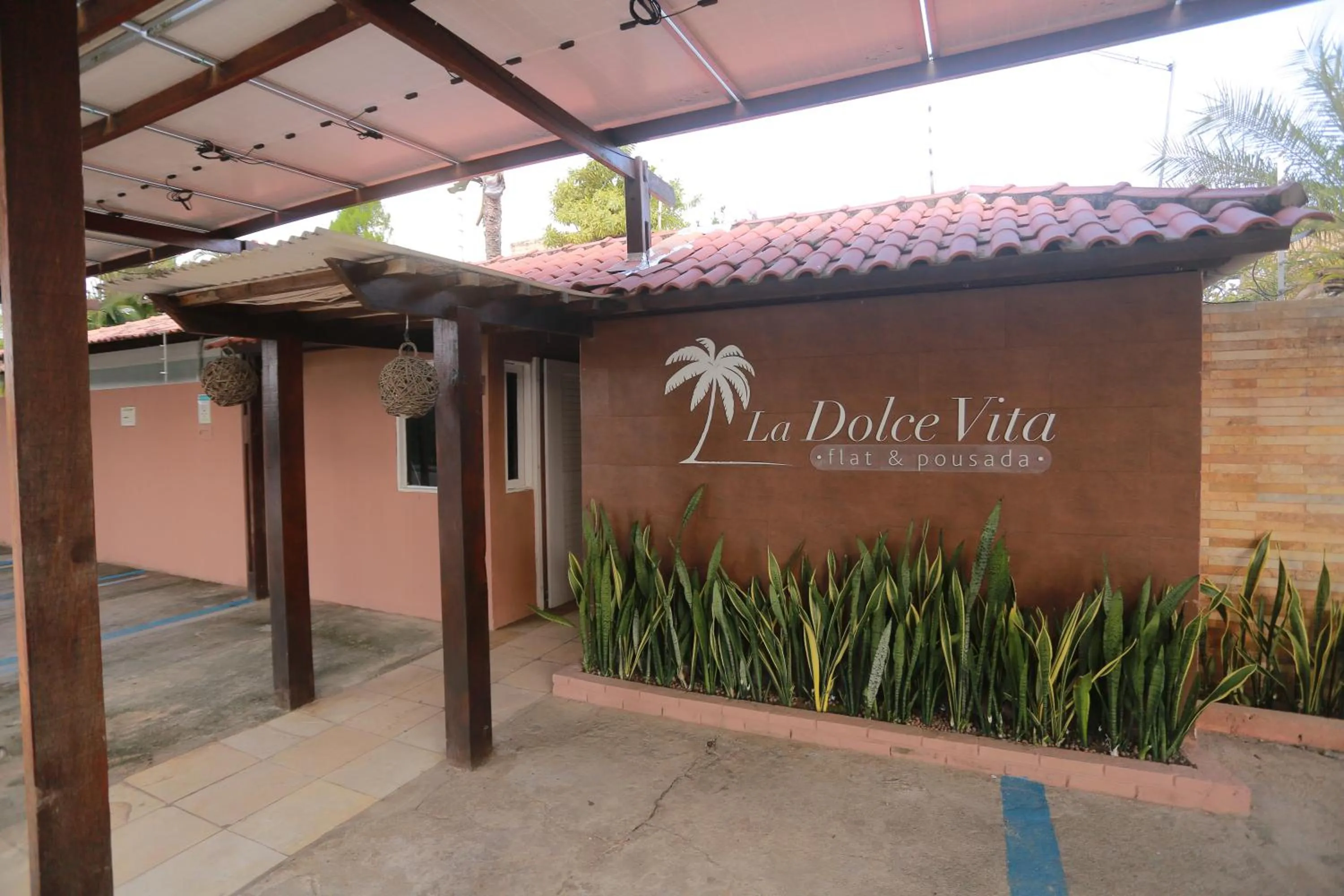 Facade/entrance in La Dolce Vita Flat & Pousada