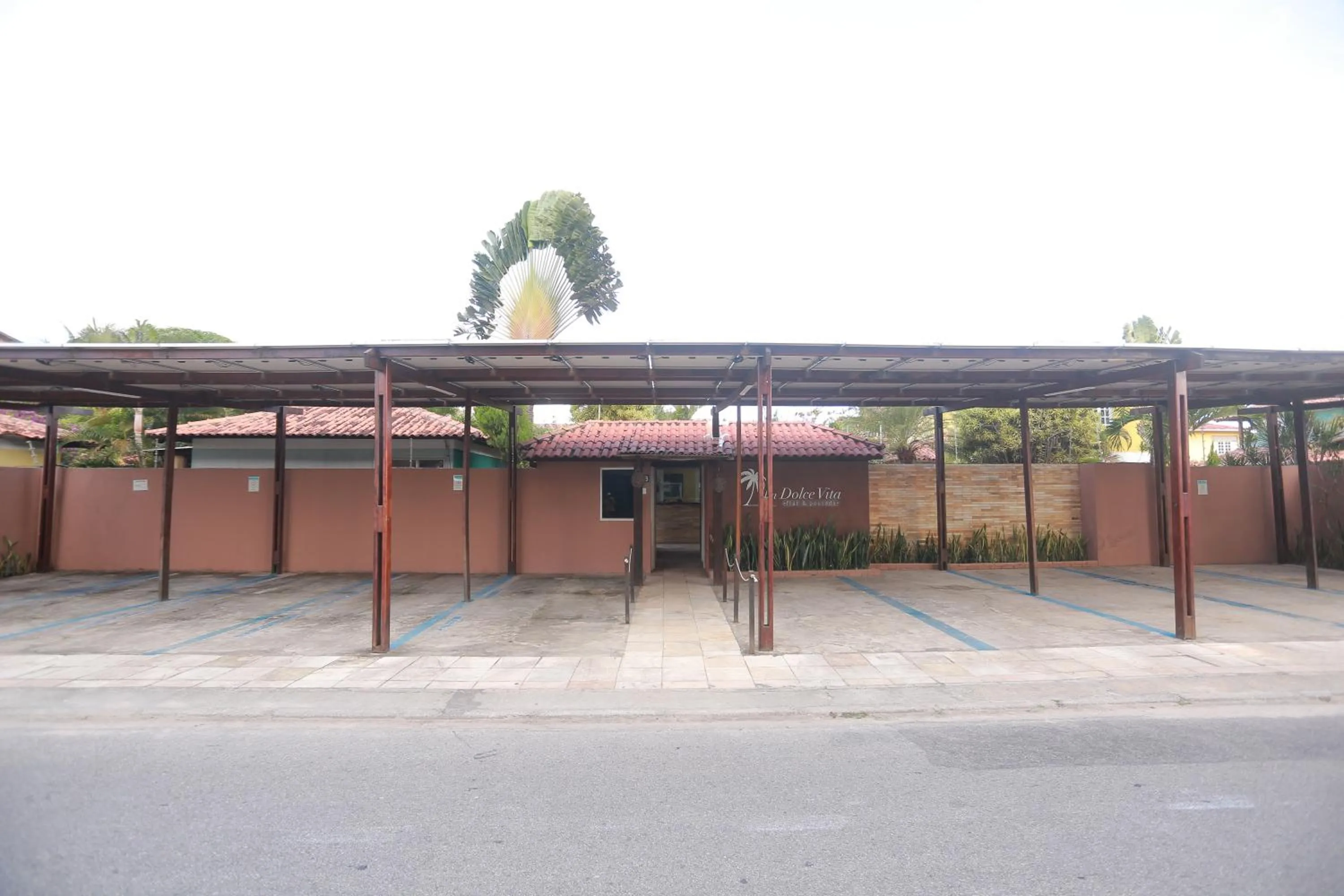 Facade/entrance in La Dolce Vita Flat & Pousada