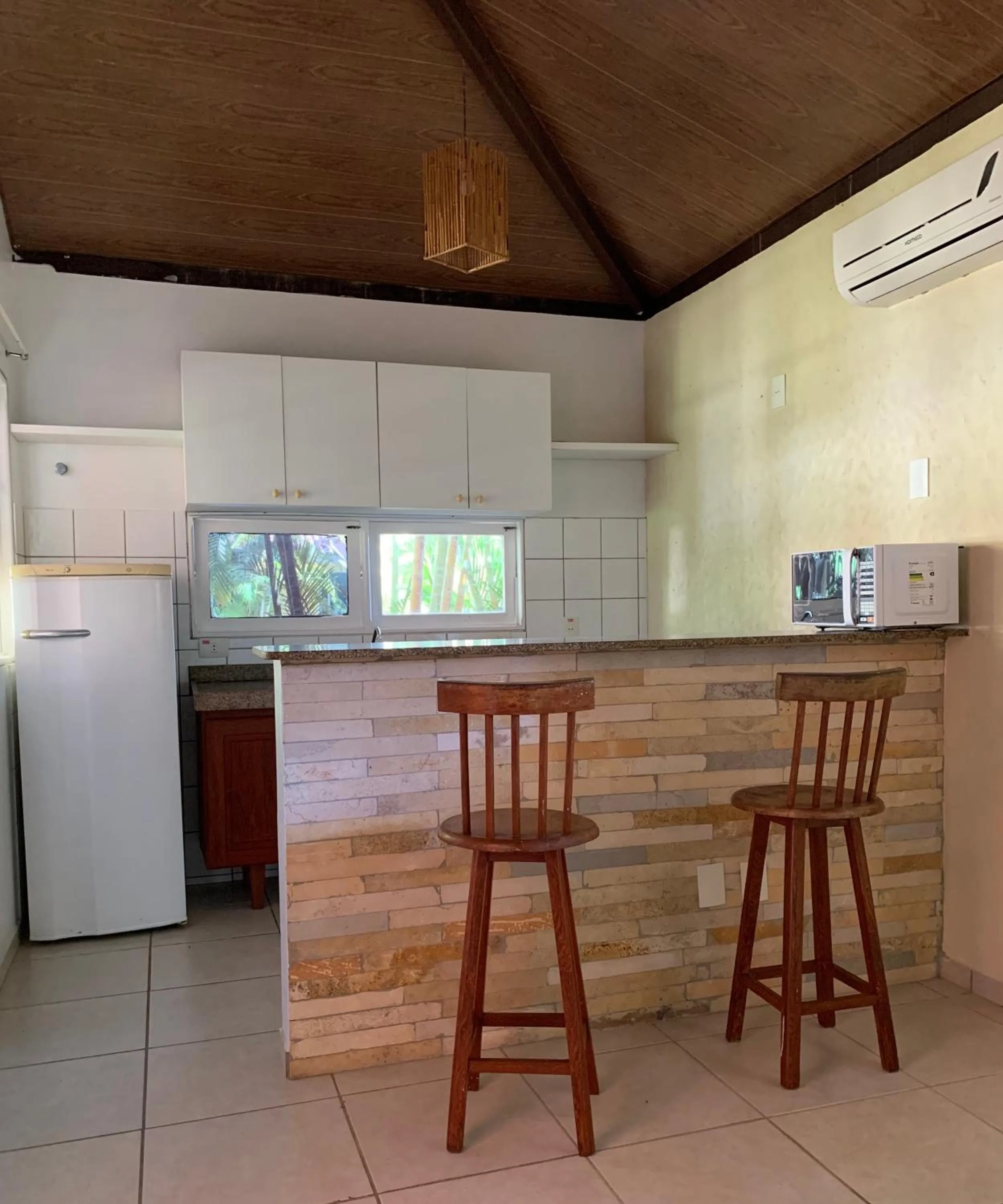 Kitchen or kitchenette in La Dolce Vita Flat & Pousada