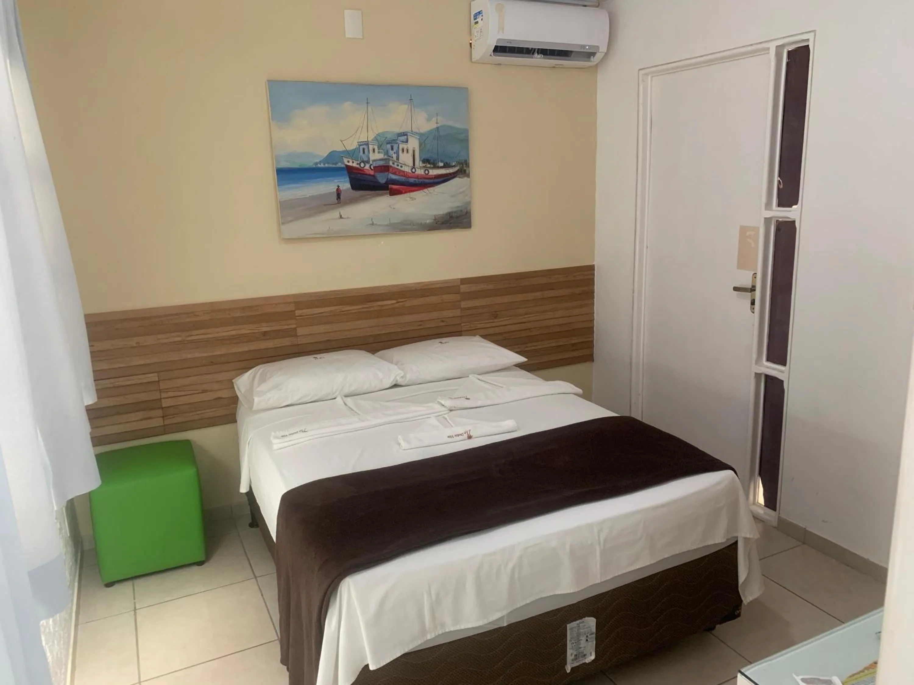 Photo of the whole room, Bed in La Dolce Vita Flat & Pousada