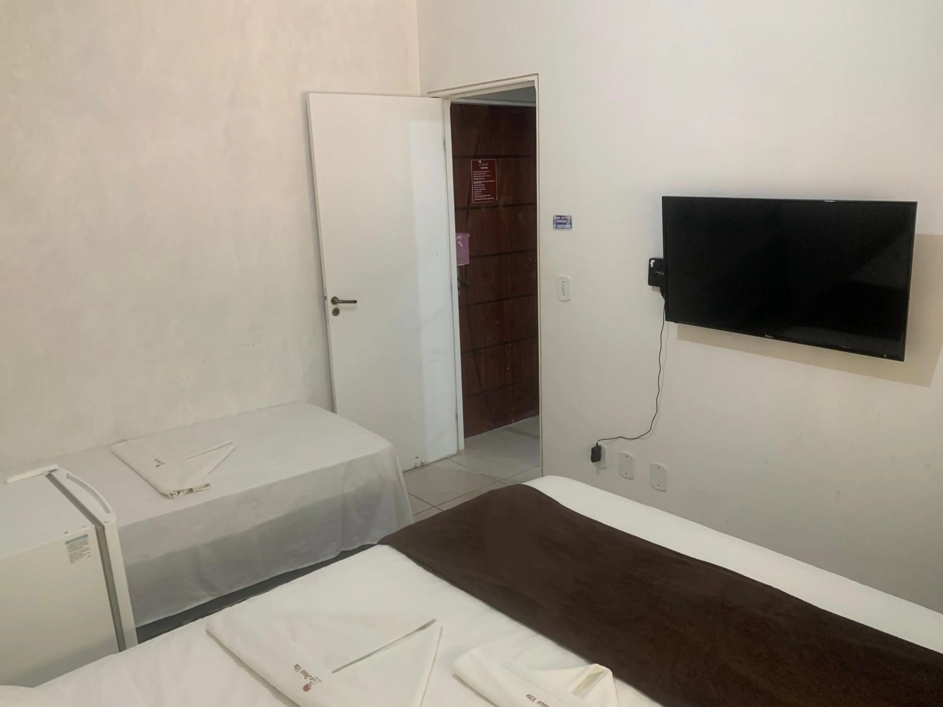 Photo of the whole room, Bed in La Dolce Vita Flat & Pousada