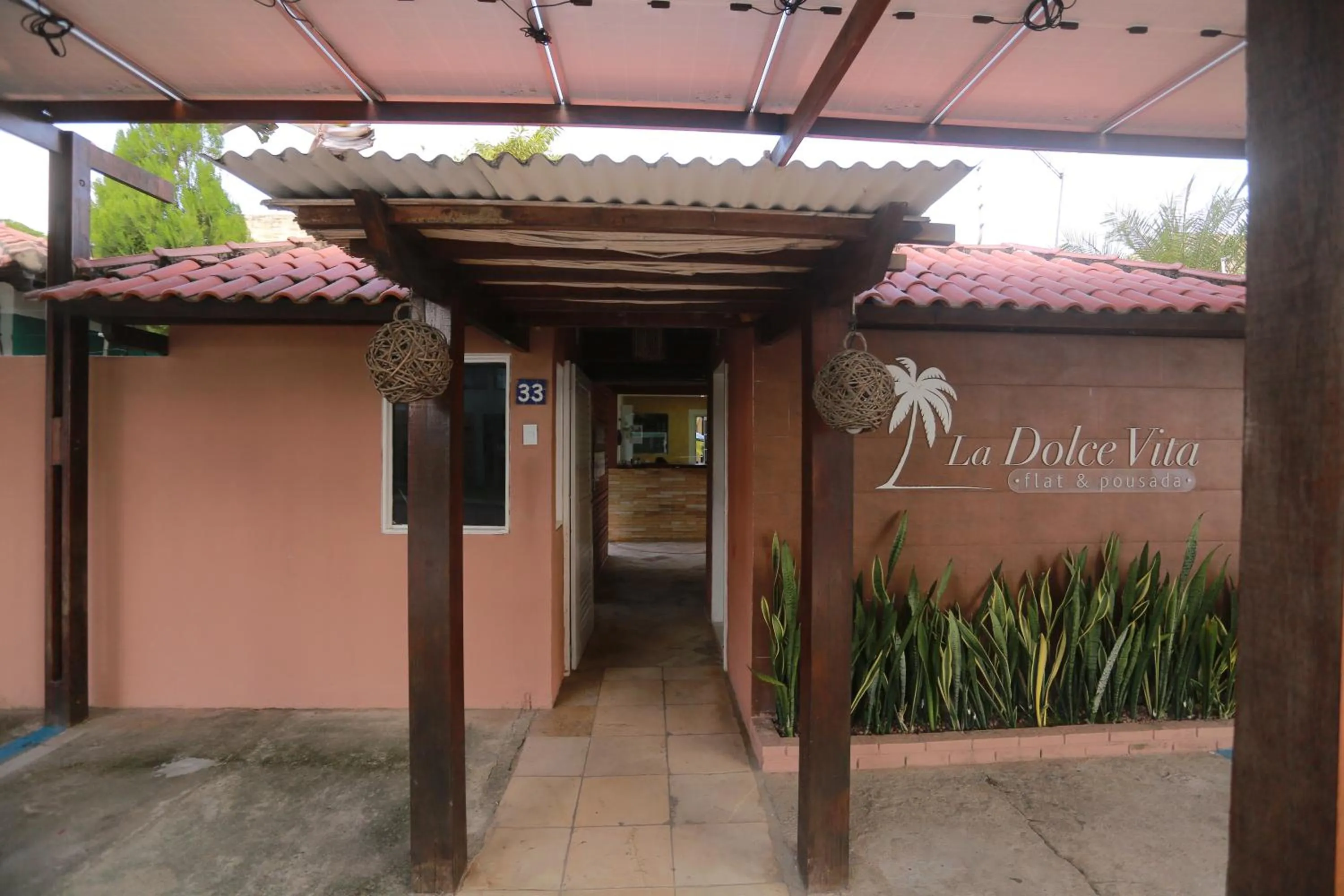 Facade/entrance in La Dolce Vita Flat & Pousada