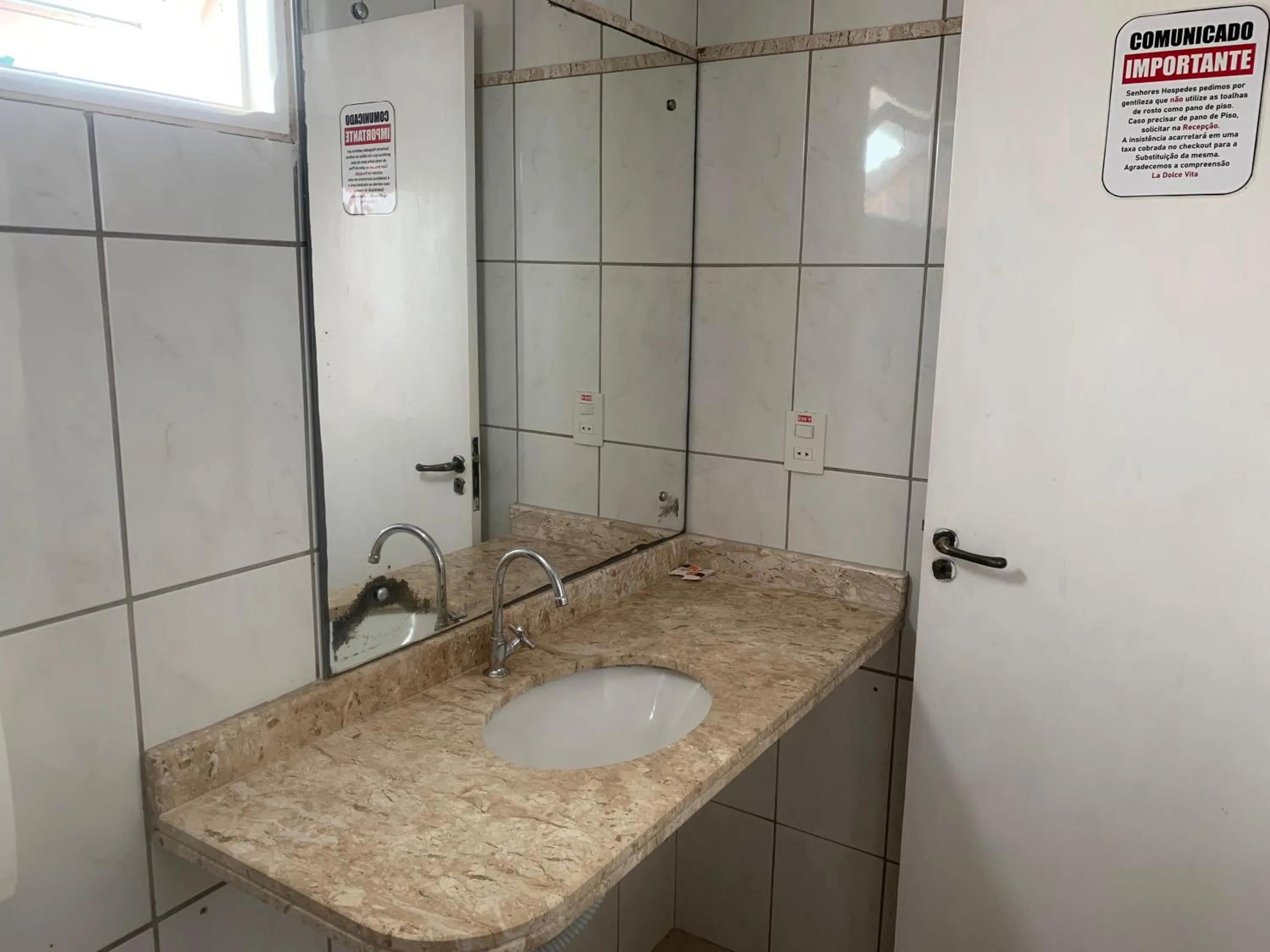 Bathroom in La Dolce Vita Flat & Pousada