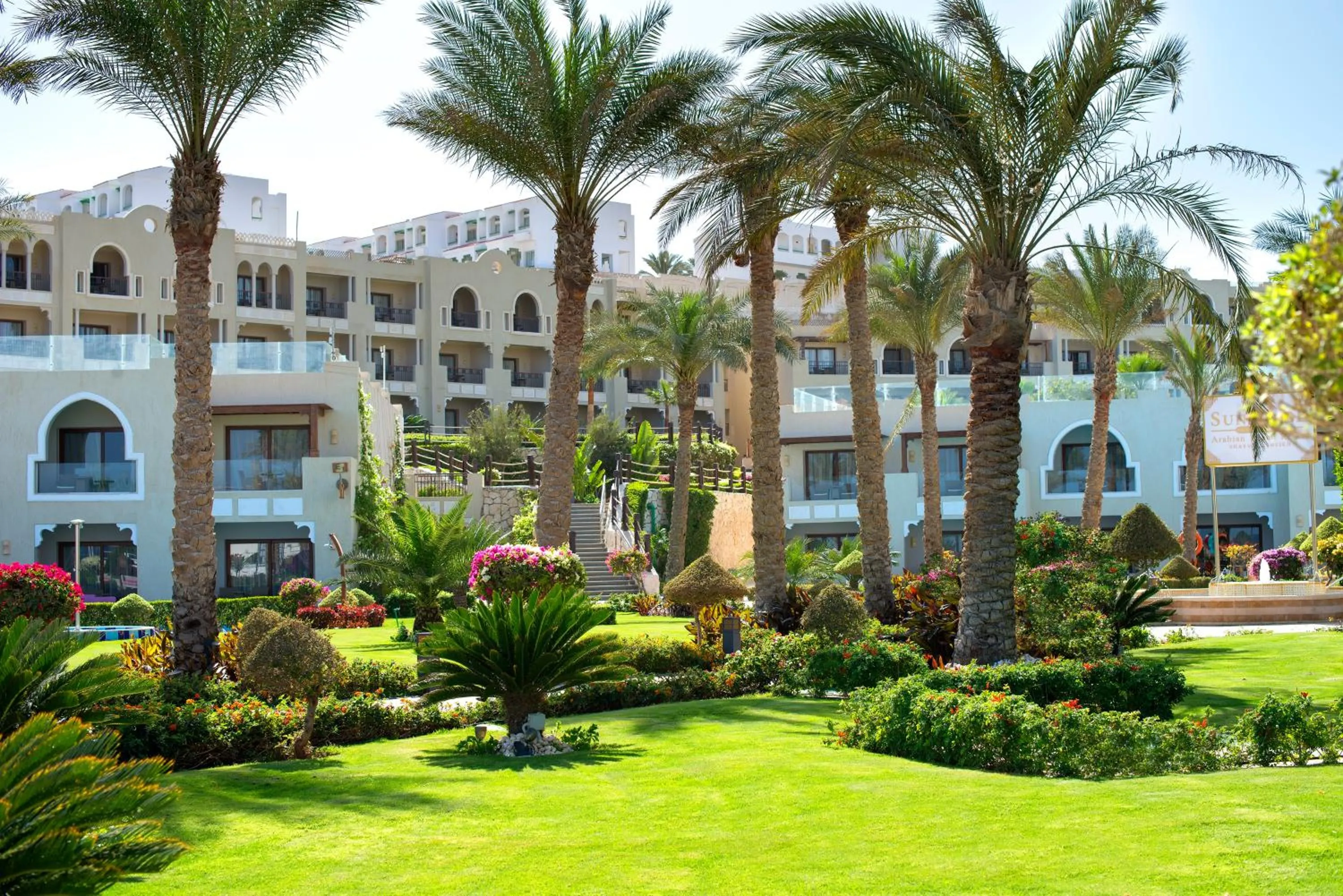 Garden in Sunrise Arabian Beach Resort