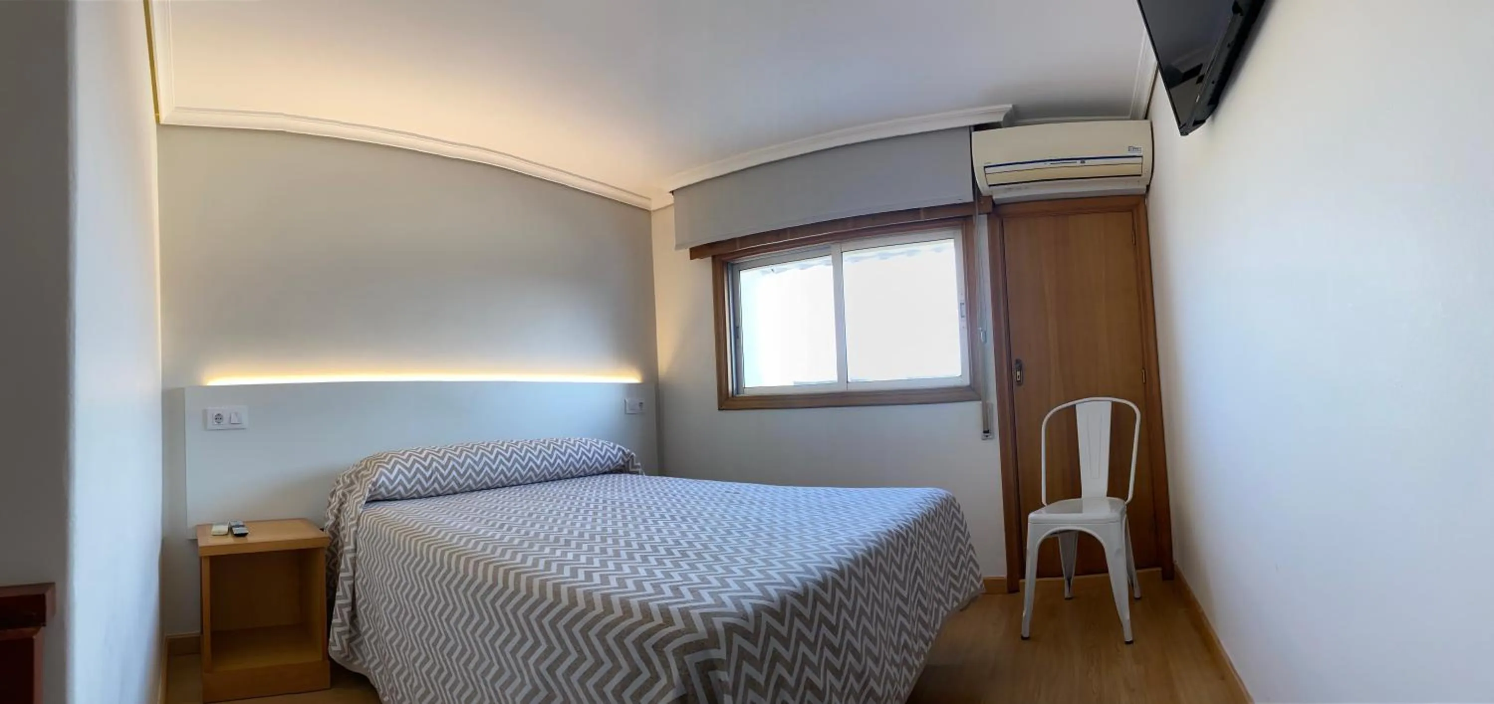 Bed in Pensión Venus