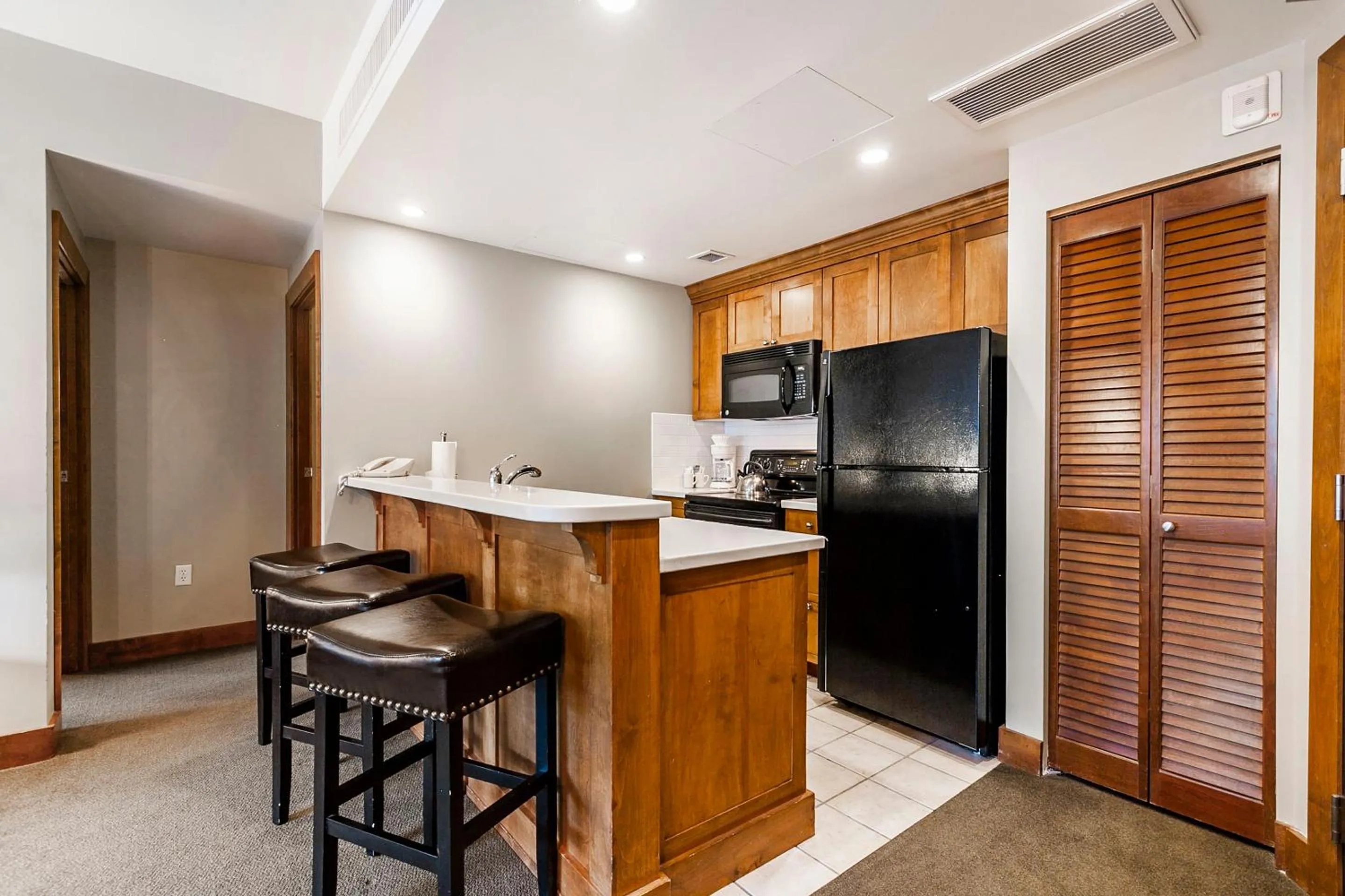 kitchen in Sundial Lodge by All Seasons Resort Lodging