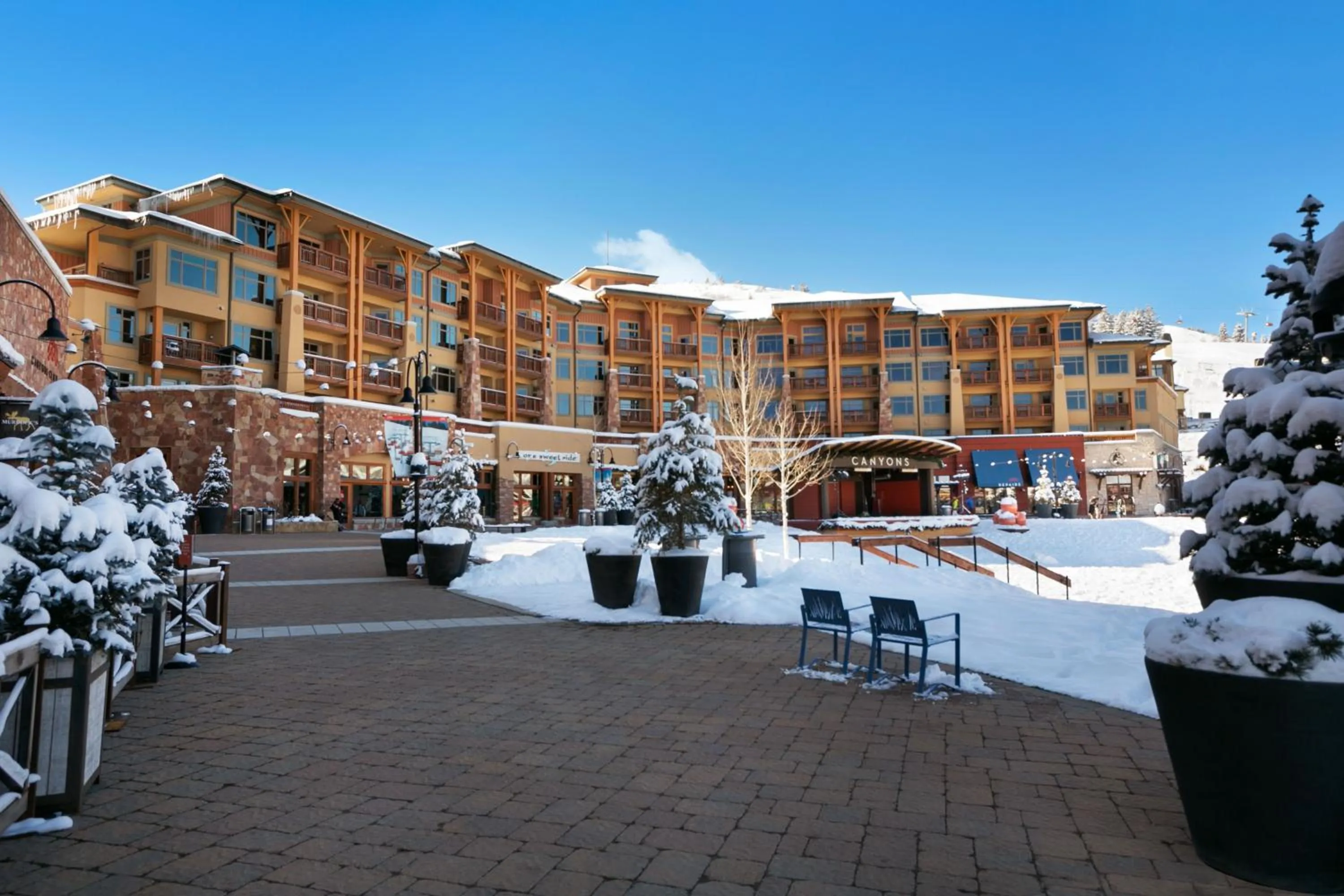 Property building in Sundial Lodge by All Seasons Resort Lodging