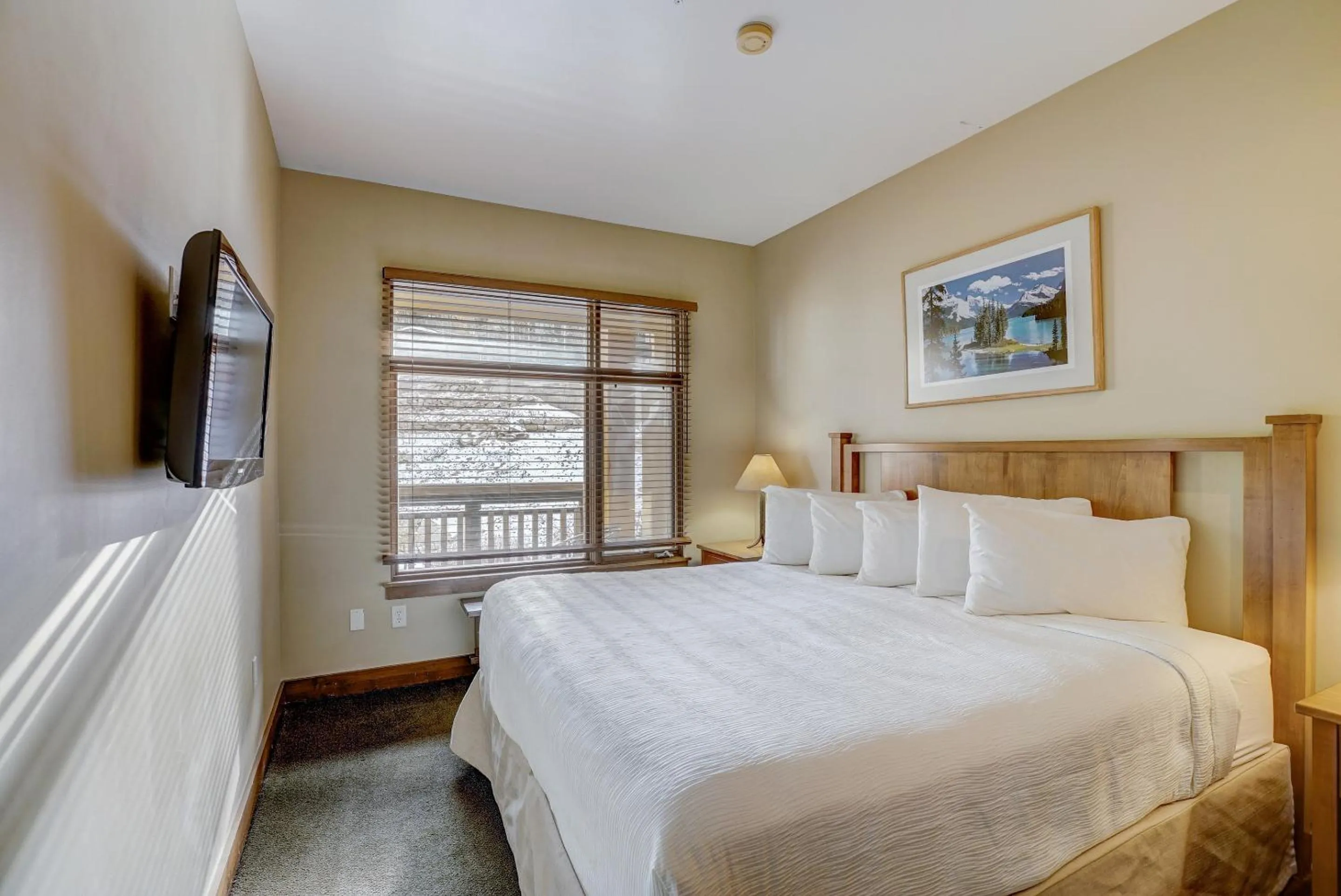 Bed in Sundial Lodge by All Seasons Resort Lodging