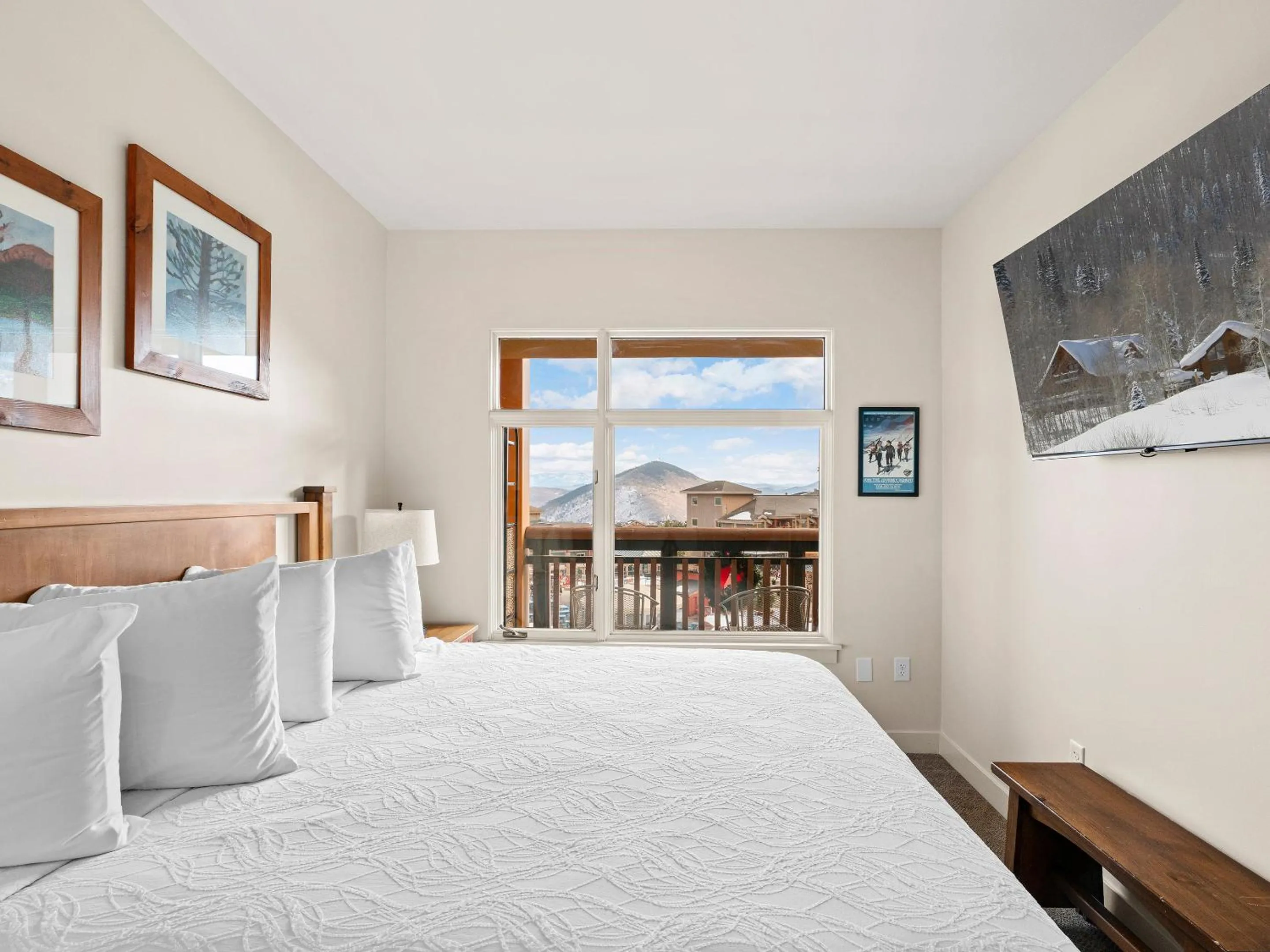 Bed in Sundial Lodge by All Seasons Resort Lodging