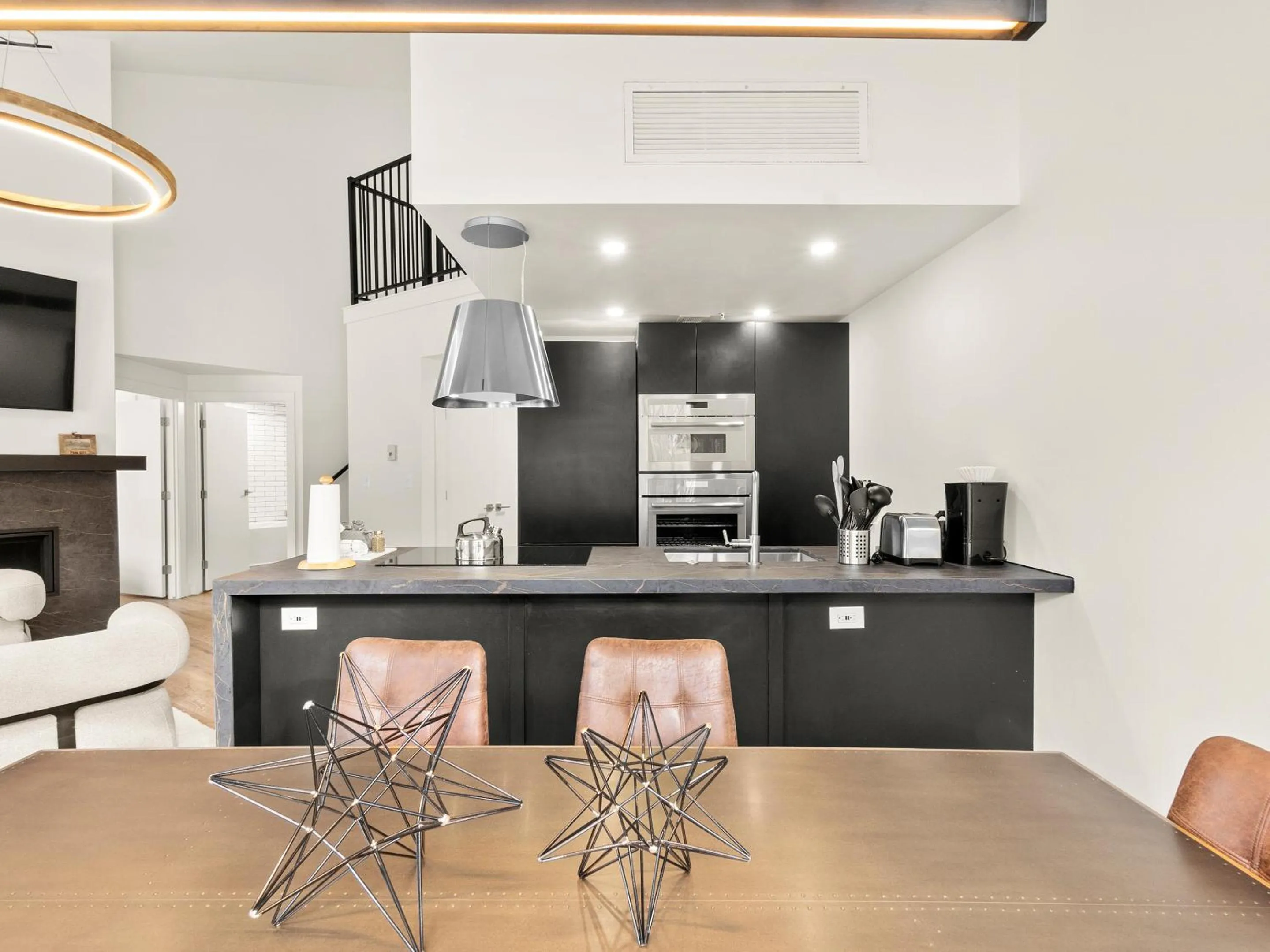 kitchen in Sundial Lodge by All Seasons Resort Lodging