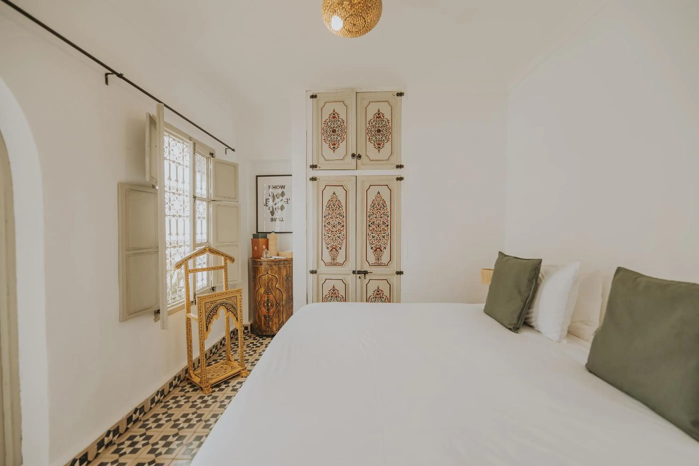 Photo of the whole room, Bed in Riad Oriental Glory & Spa