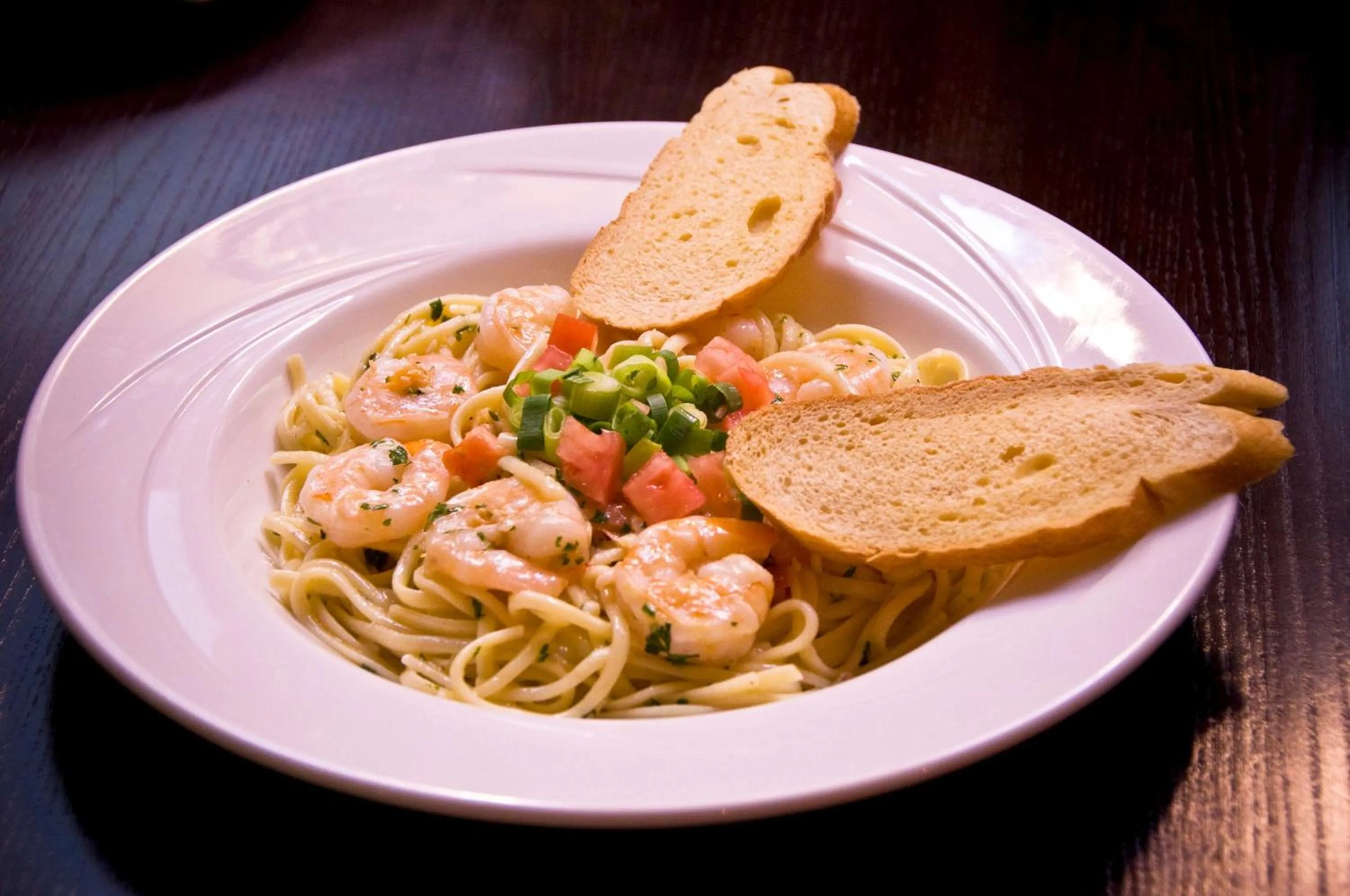Dining area in DoubleTree by Hilton Jackson