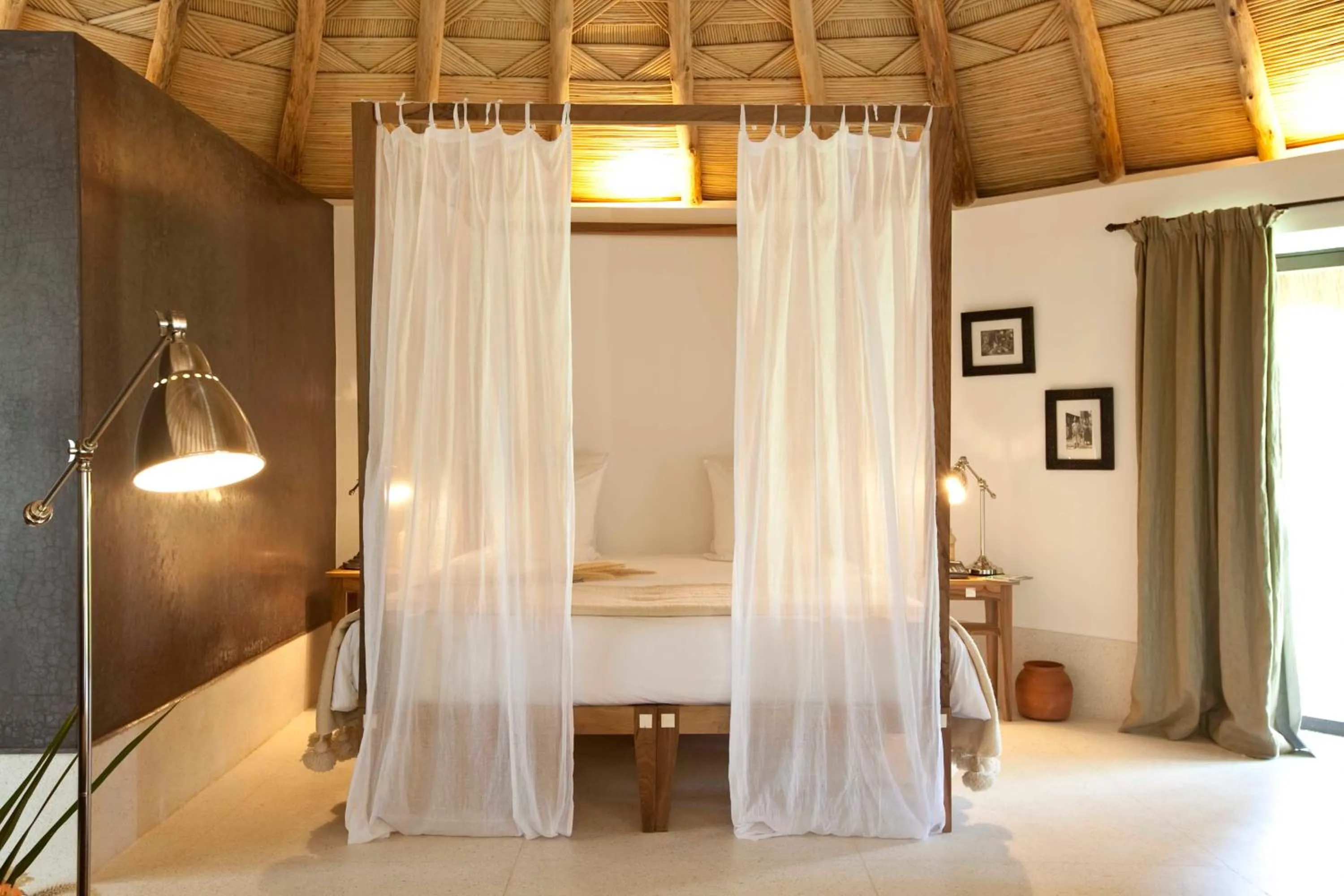 Decorative detail, Bed in Hotel Les Cinq Djellabas