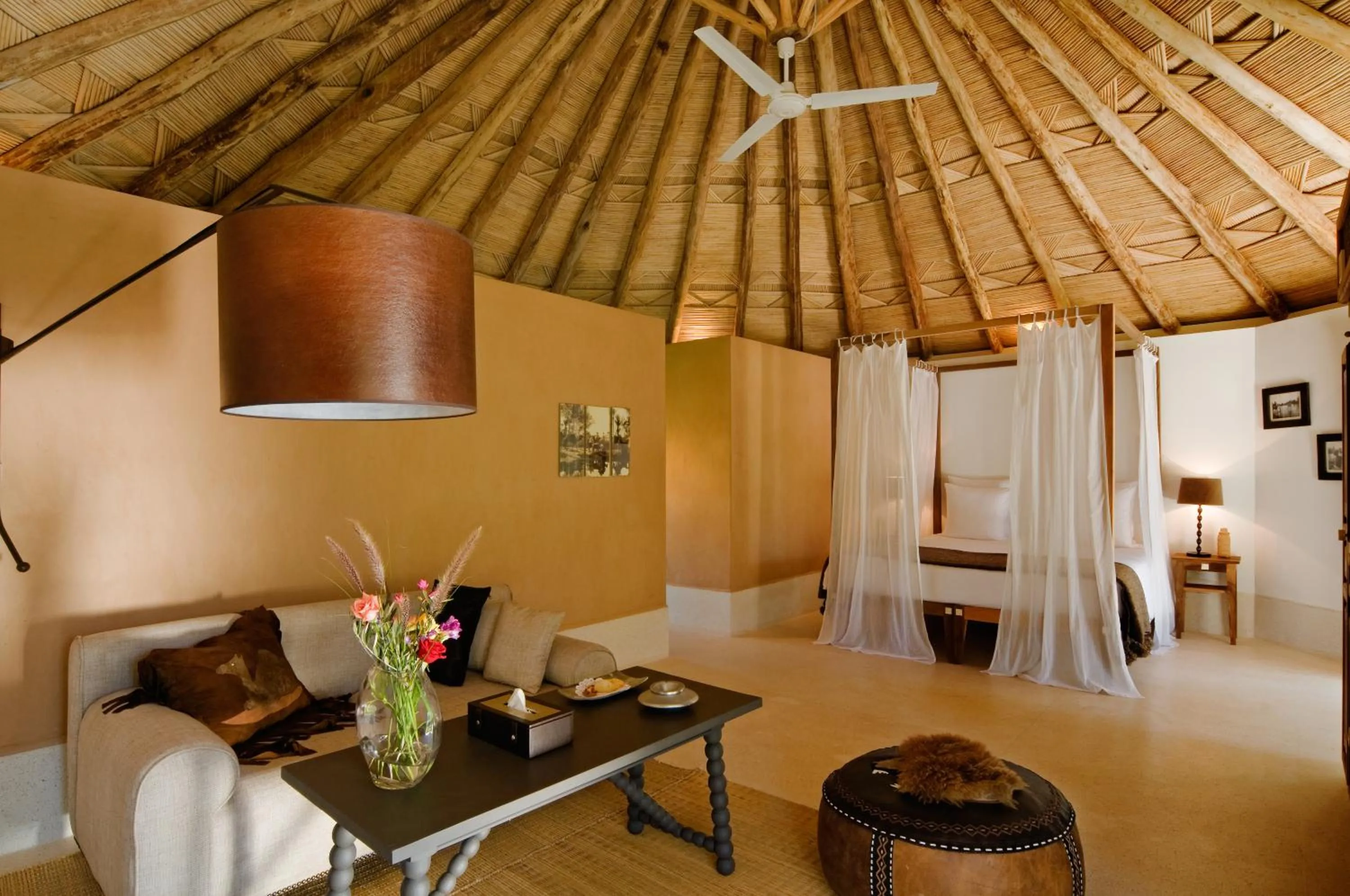 Photo of the whole room, Bed in Hotel Les Cinq Djellabas