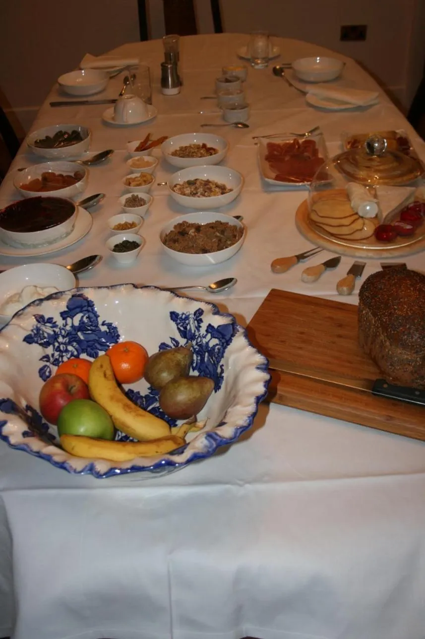 Breakfast in High Dalby House