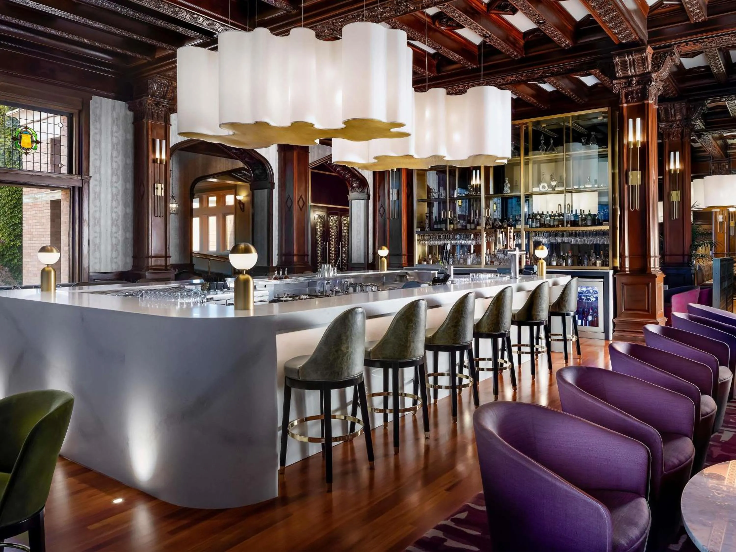 Lounge or bar in Fairmont Empress Hotel