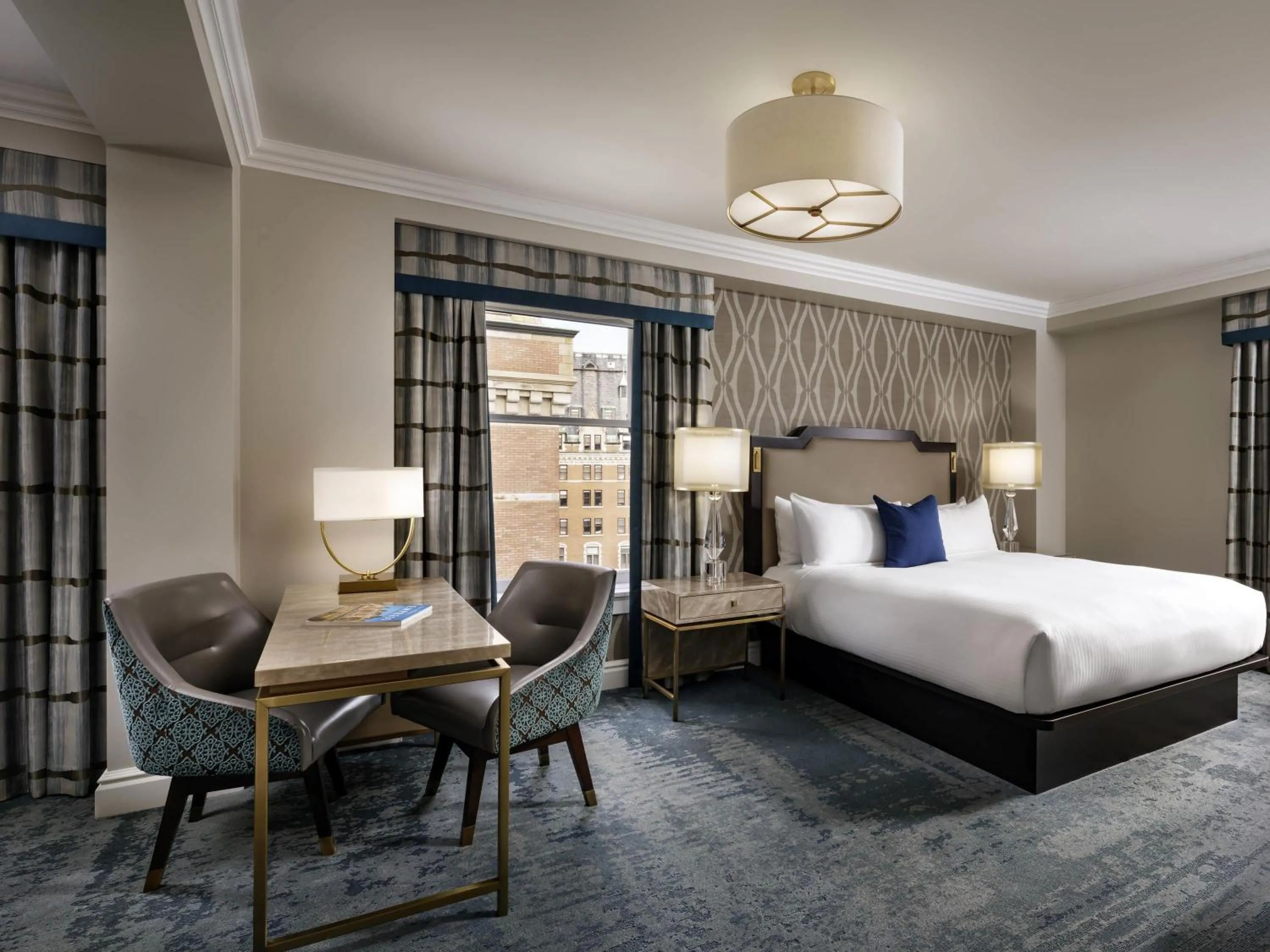 Bedroom, Bed in Fairmont Empress Hotel