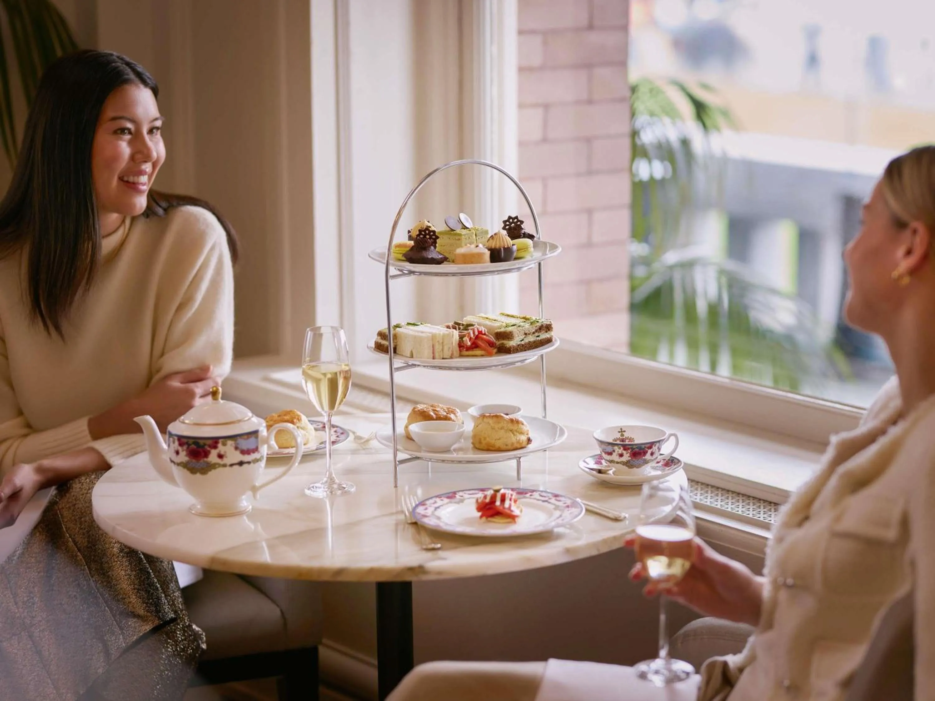 Restaurant/places to eat in Fairmont Empress Hotel