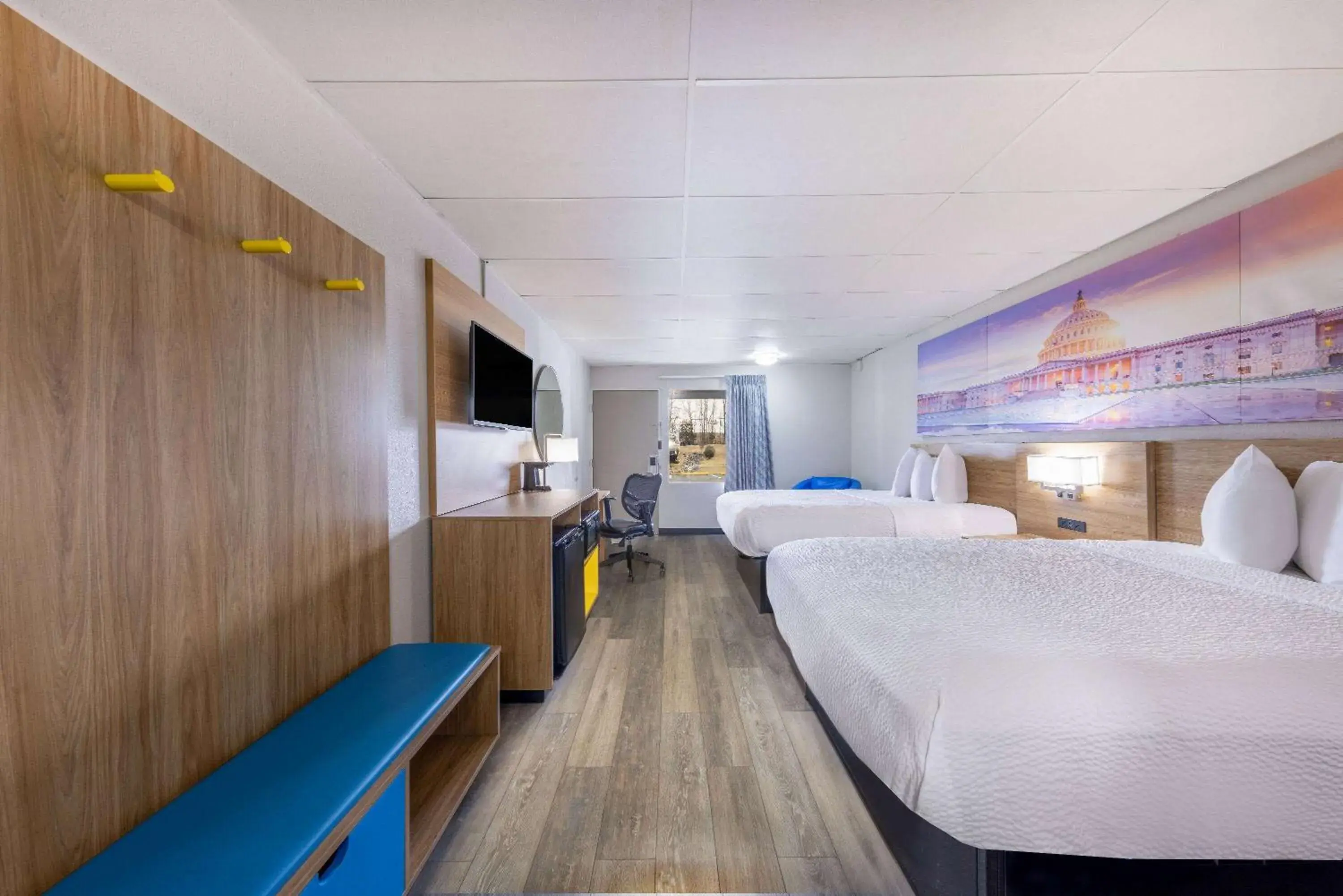 Deluxe Double Room with Two Double Beds - Non-Smoking in Days Inn by Wyndham Fredericksburg North Deluxe Double Room with Two Double Beds - Non-Smoking in Days Inn by Wyndham Fredericksburg North