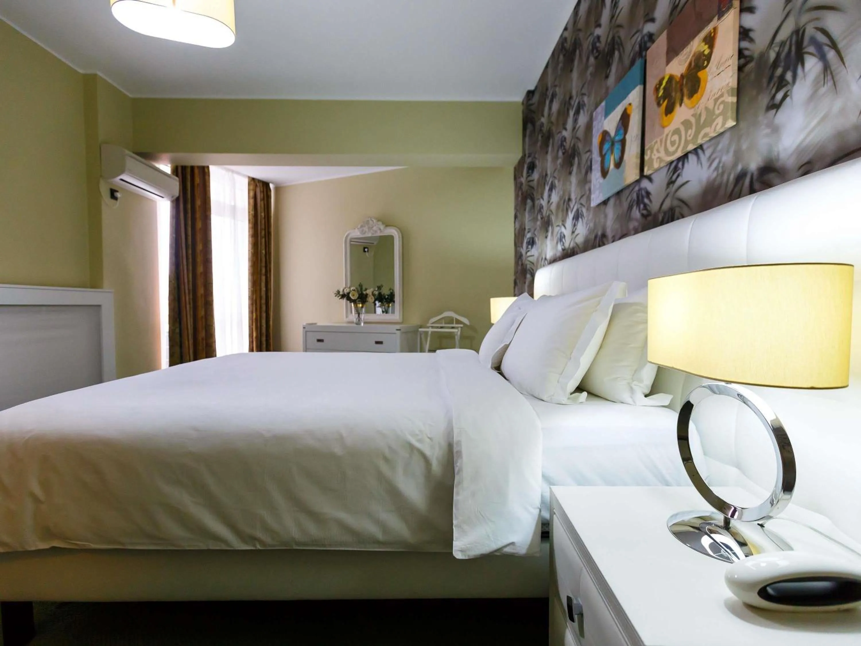 Bedroom, Bed in Mercure Galati Centrum