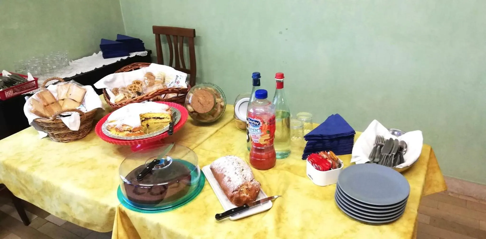 Breakfast in Albergo La Rovere