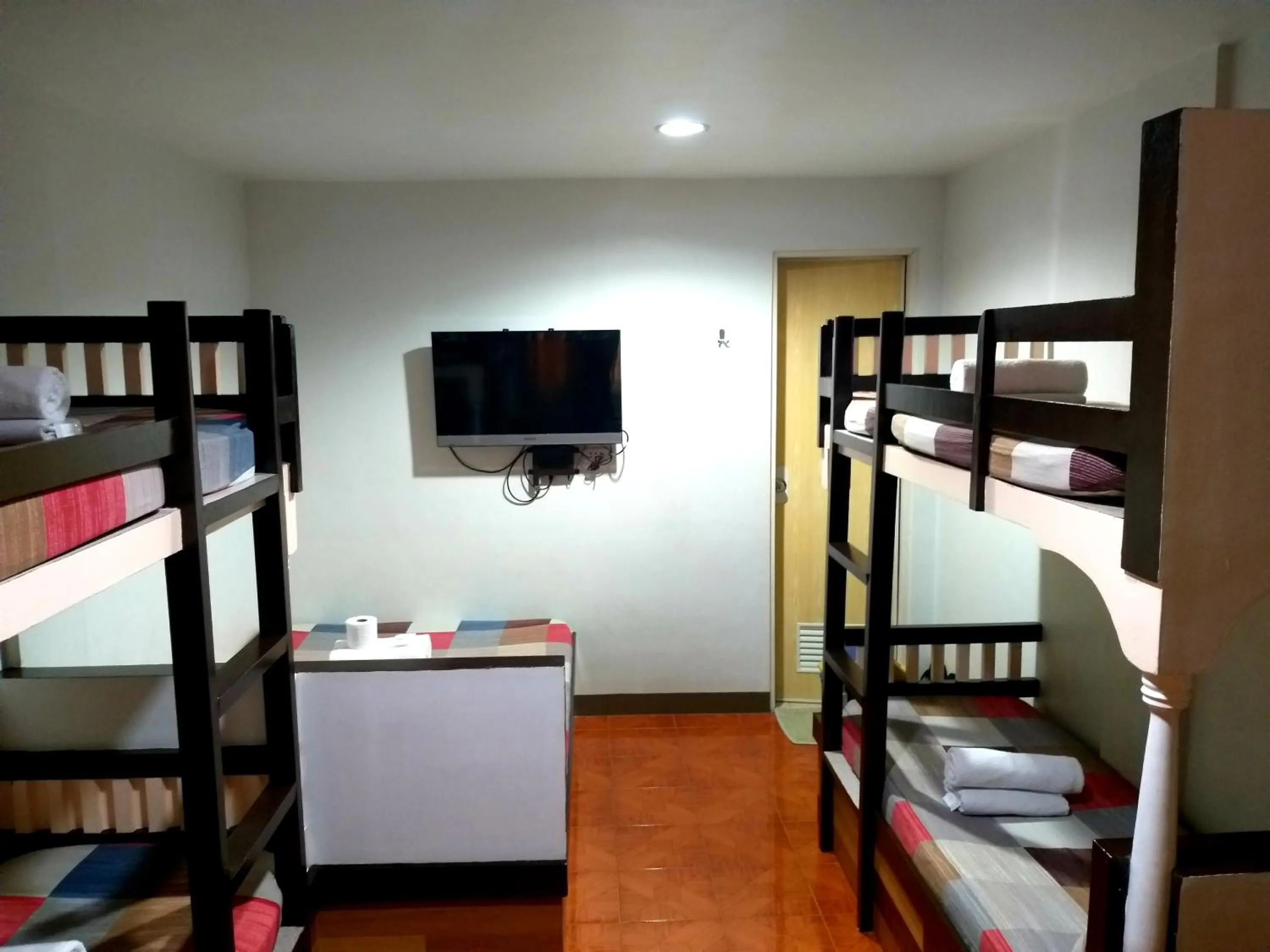 bunk bed in Park Vil-la Apartelle